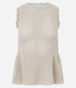 Blusa em Tricô com Cava Diferenciada