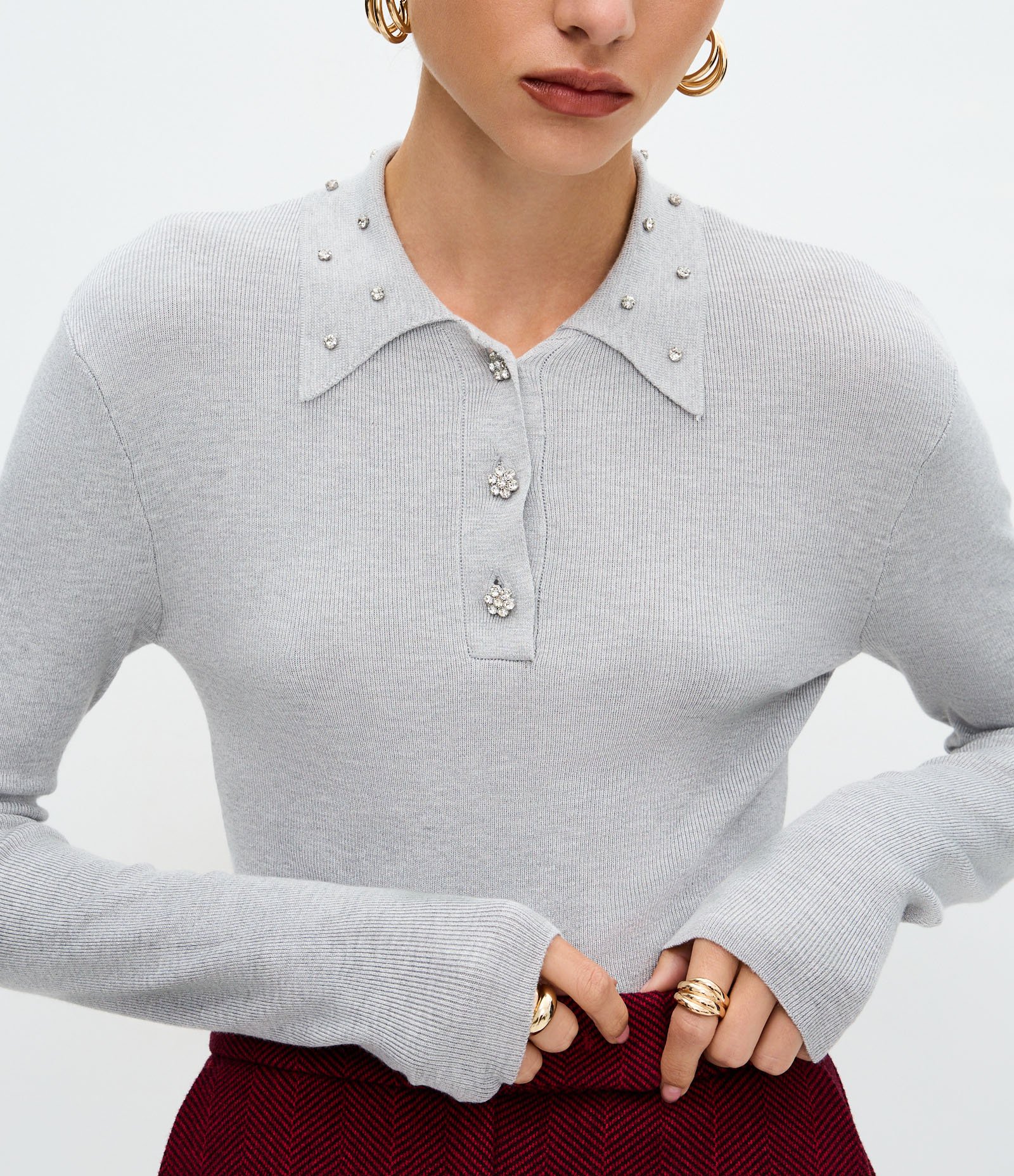 Blusa Polo em Tricô com Aplicação de Brilhos na Gola Cinza 4
