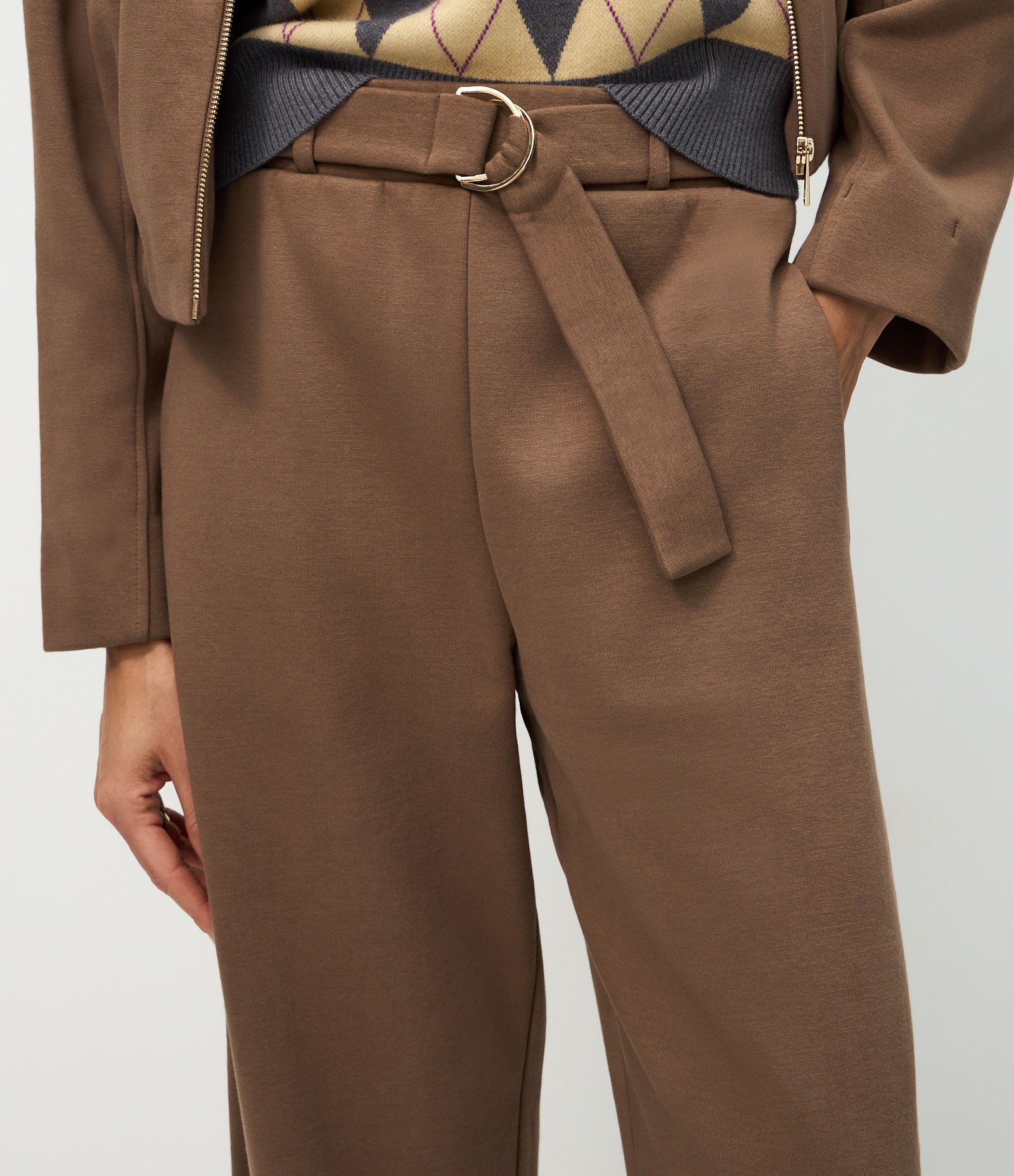 Calça Barrel em Moletom com Felpa e Faixa na Cintura Marrom 3