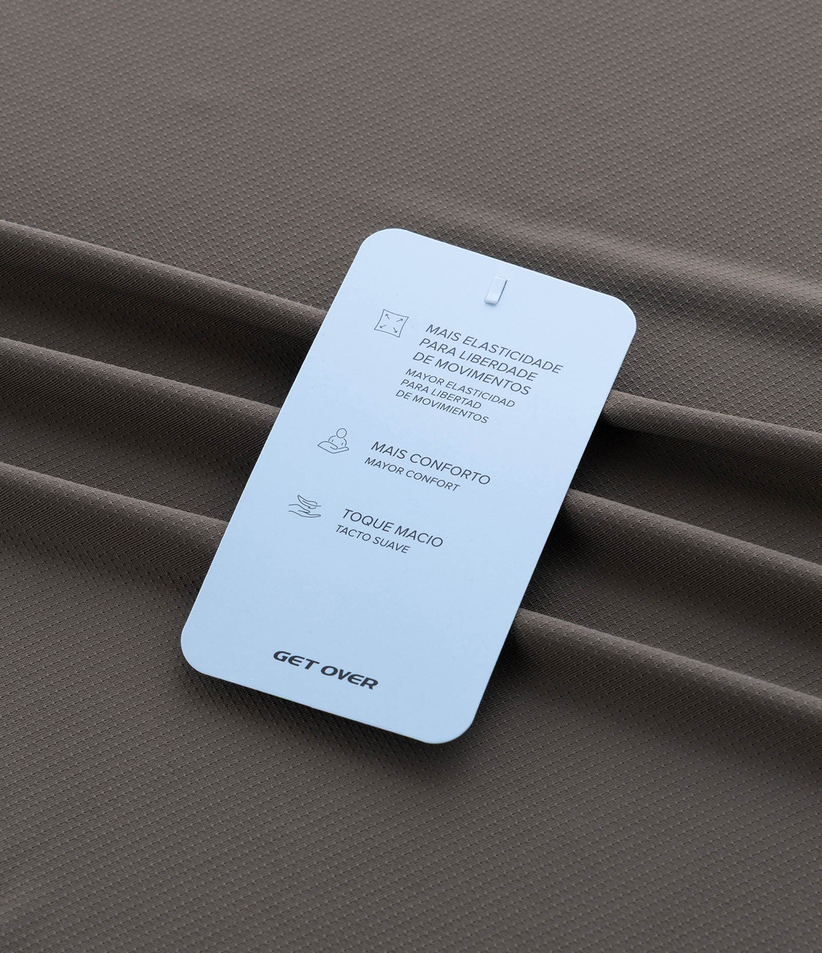 Camiseta Regular com Tecnologia Dry e Estampa Lettering Seeking My Highs Cinza Oliva 9