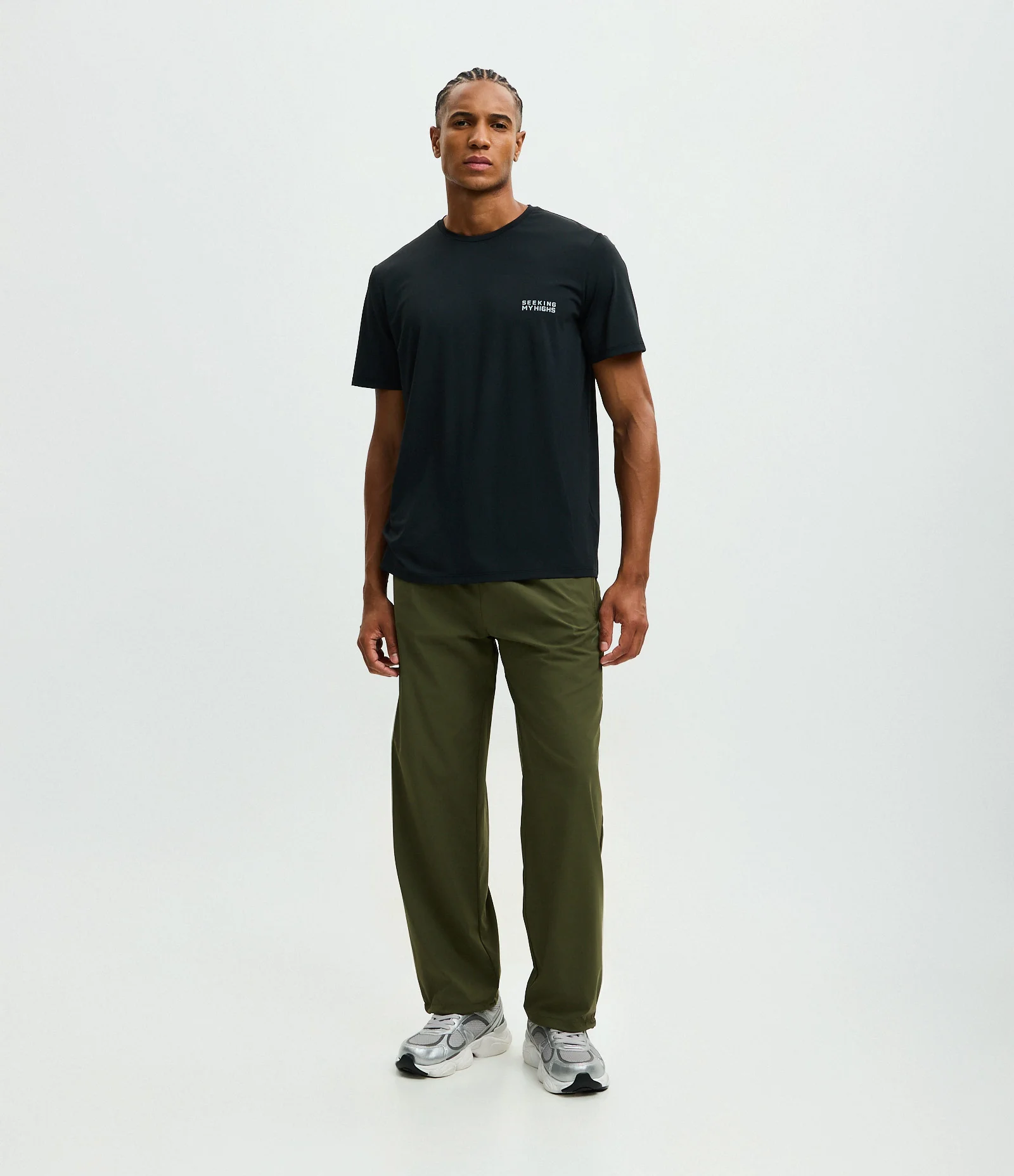 Camiseta Regular com Tecnologia Dry e Estampa Lettering Seeking My Highs Preto 2