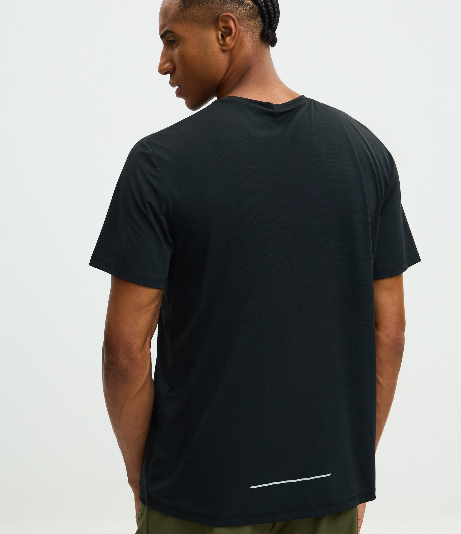 Camiseta Regular com Tecnologia Dry e Estampa Lettering Seeking My Highs Preto 3