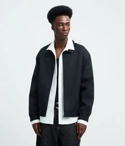 Jaqueta Boxy com Elástico na Barra e Recortes