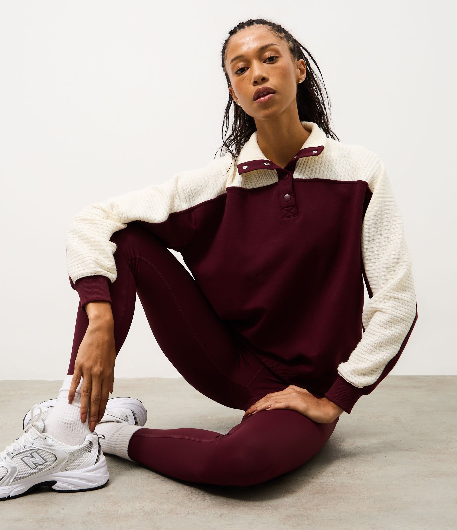 Casaco Esportivo Oversized em Cotton com Recorte Retilínea Vinho 1