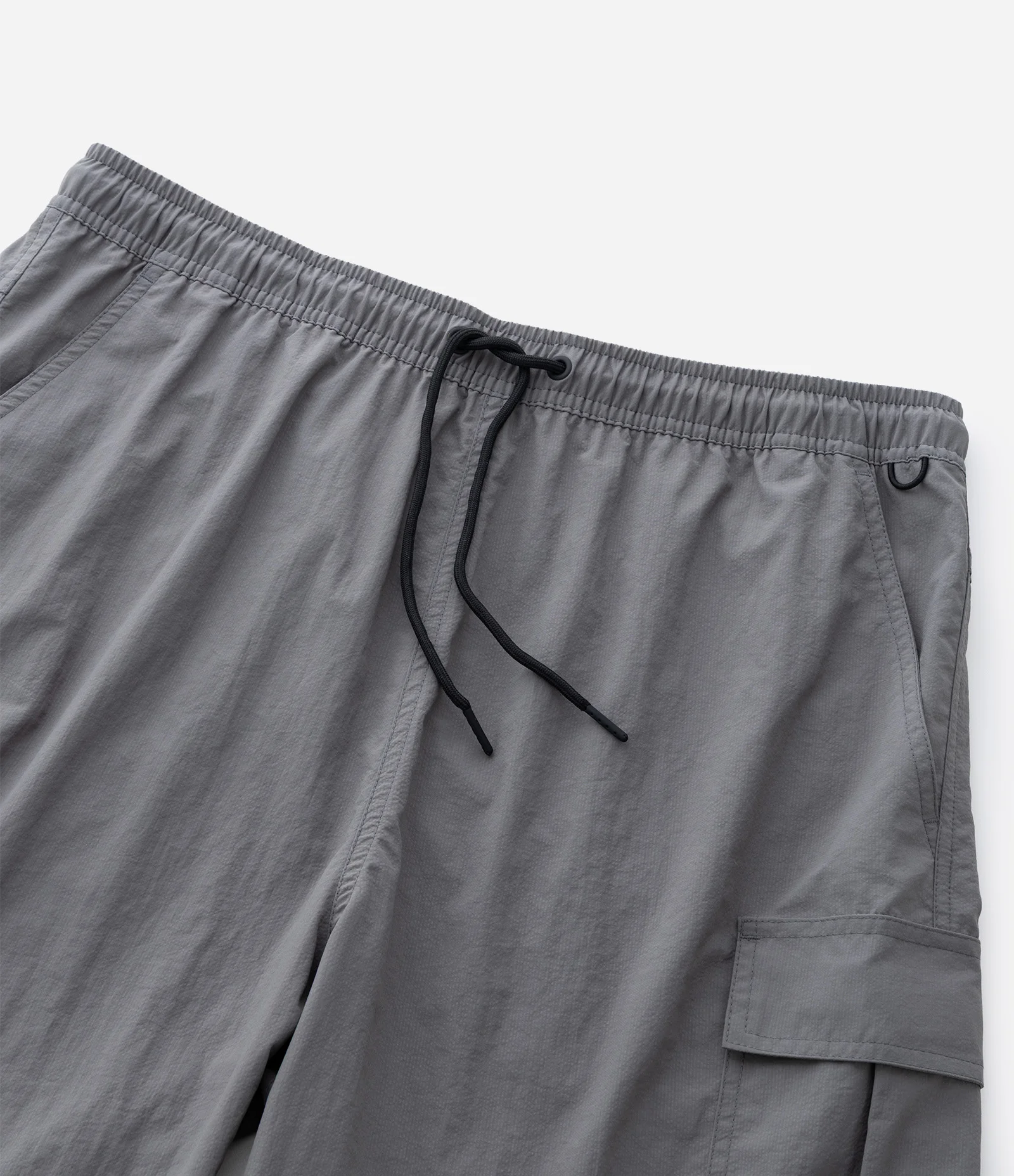 Bermuda em Poliamida com Bolsos Laterais Cinza Chumbo 10