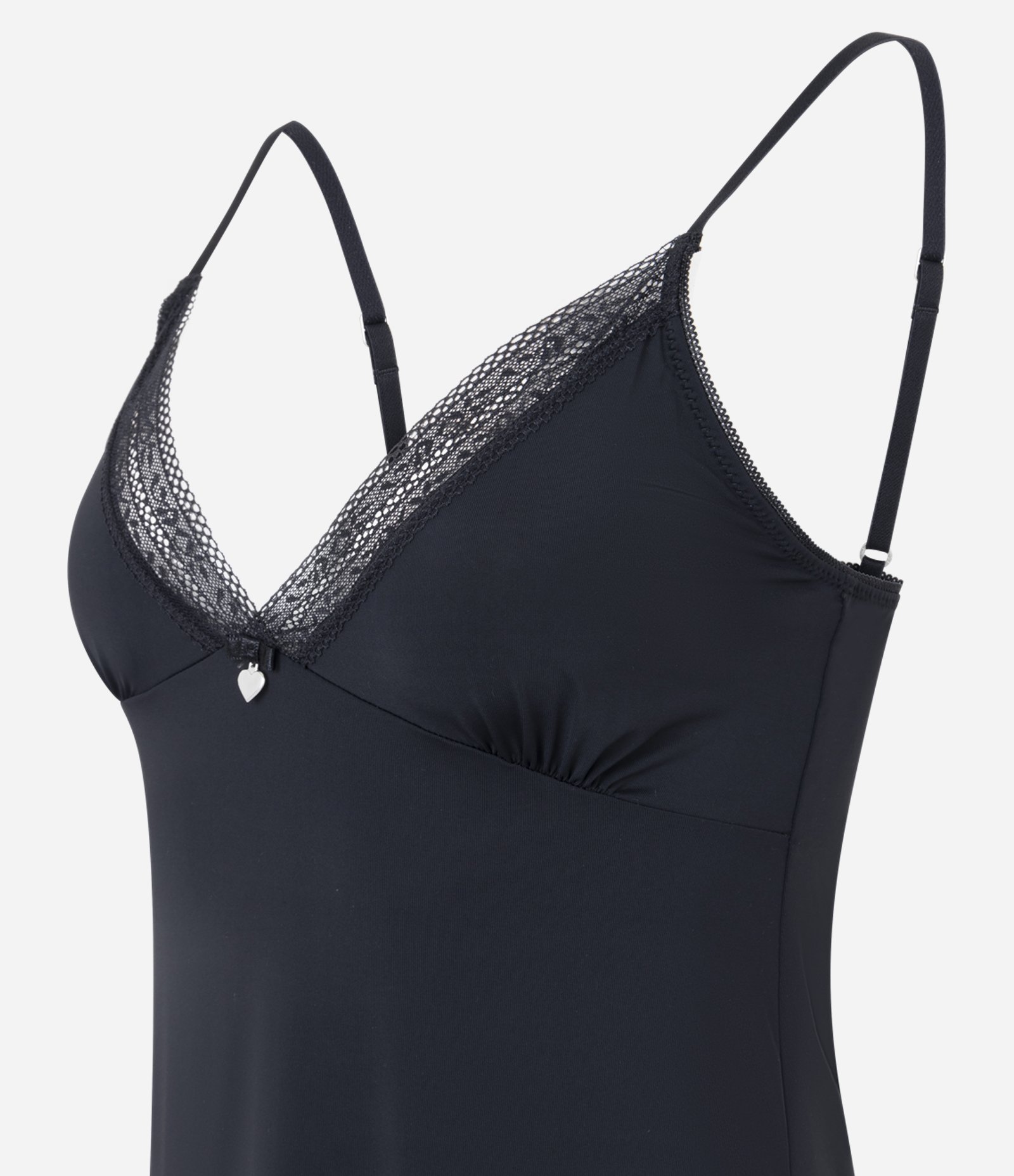 Camisola de Alcinha em Microfibra com Pingente de Coração no Decote Preto 2