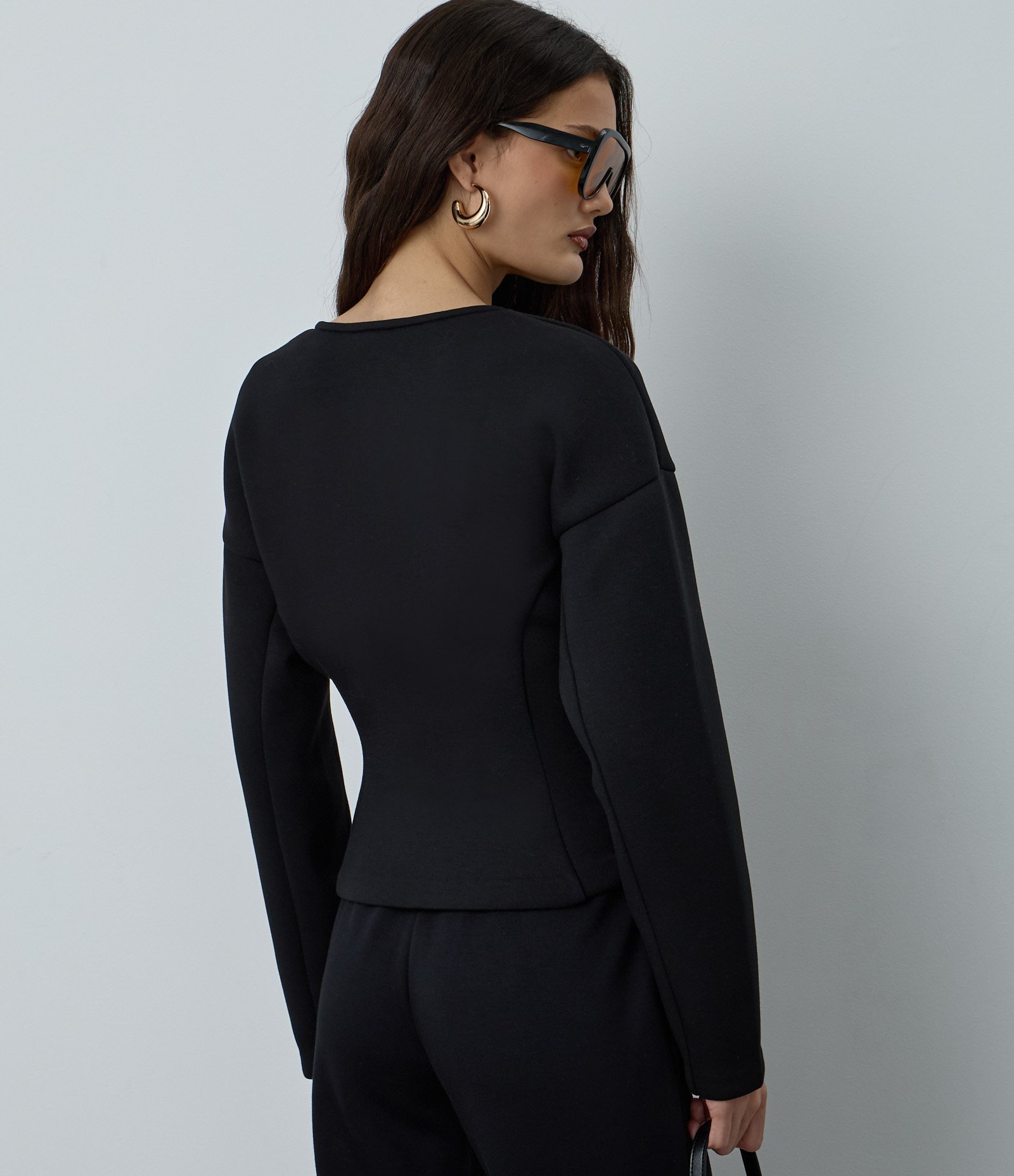 Jaqueta Acinturada em Ponto Roma com Zíper Preto 5