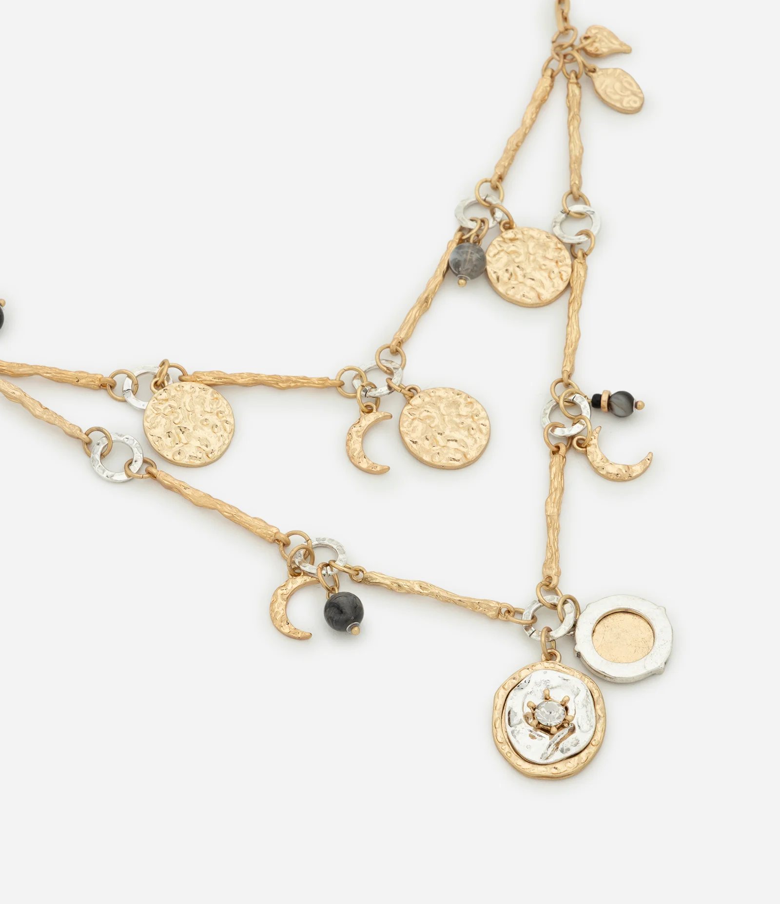 Colar Camadas em Metal com Berloques Dourado 1