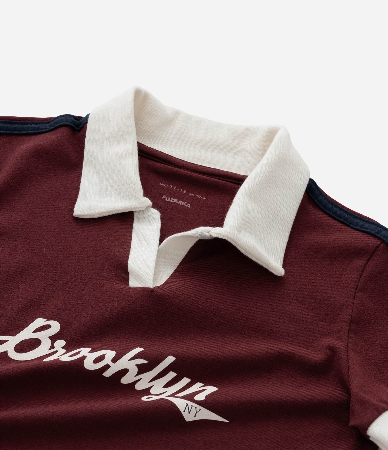 Camiseta Infantil Slim com Estampa Brooklyn e Gola Polo  – Tam 7 a 16 Bordô 7