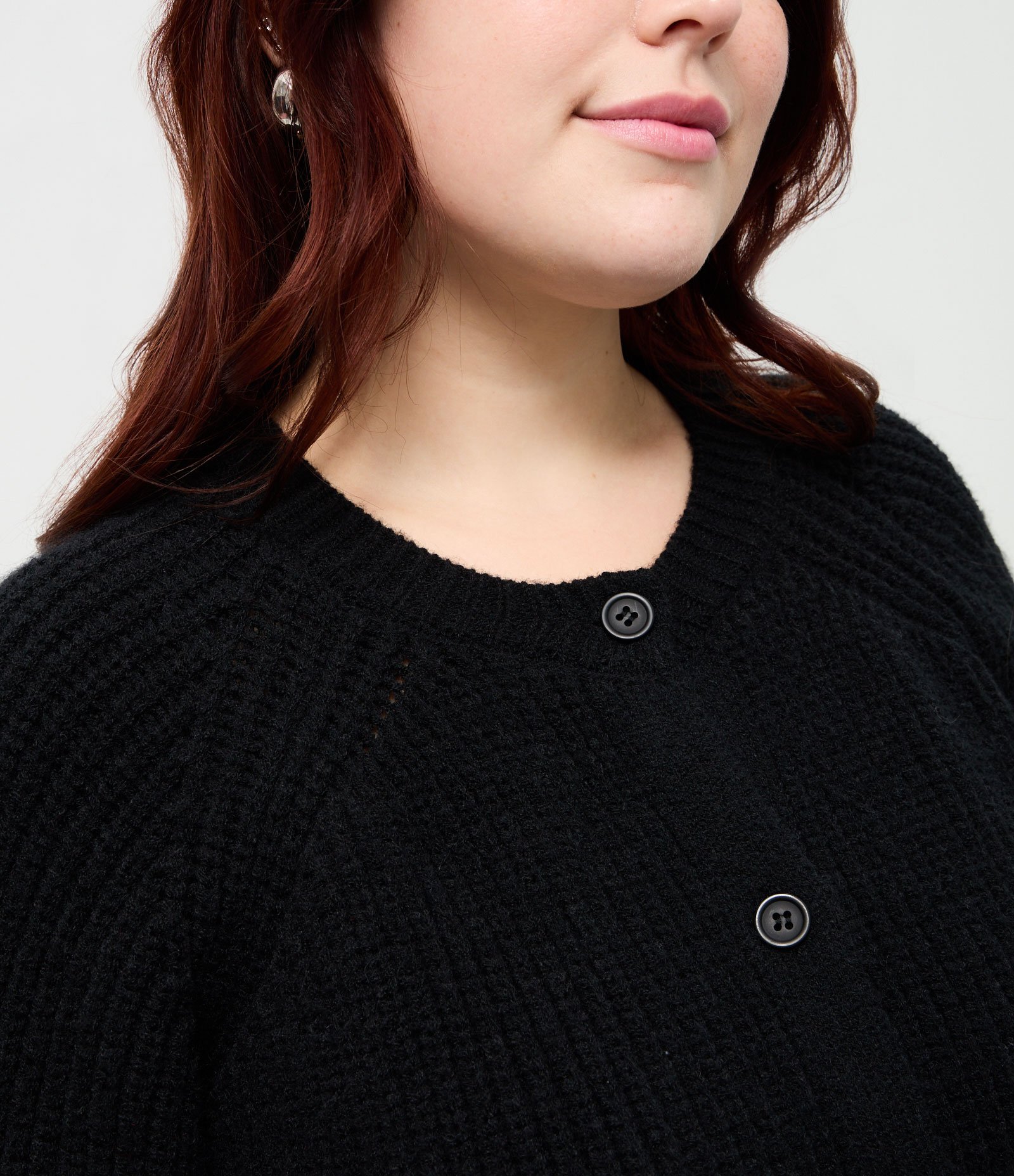 Cardigan Alongado em Tricô com Botões Curve & Plus Size Preto 3