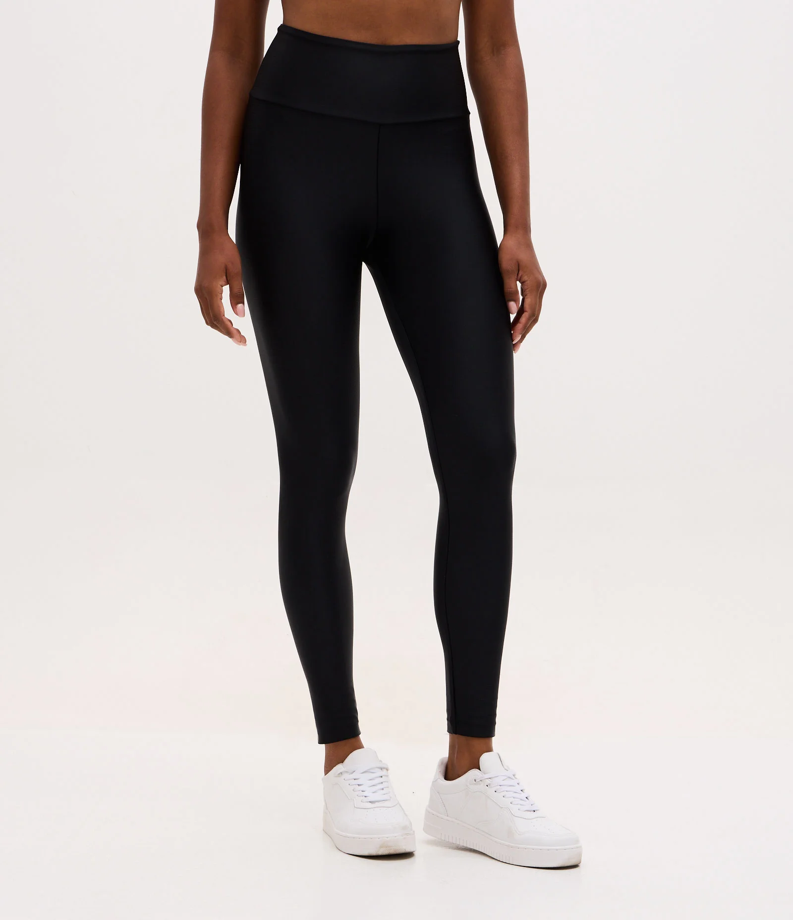 Calça Legging Esportiva em Microfibra Preto 2