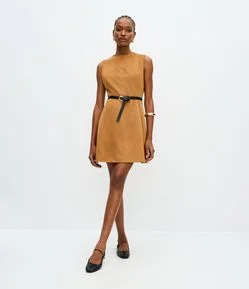 Vestido Curto em Malha Suede com Bolsos