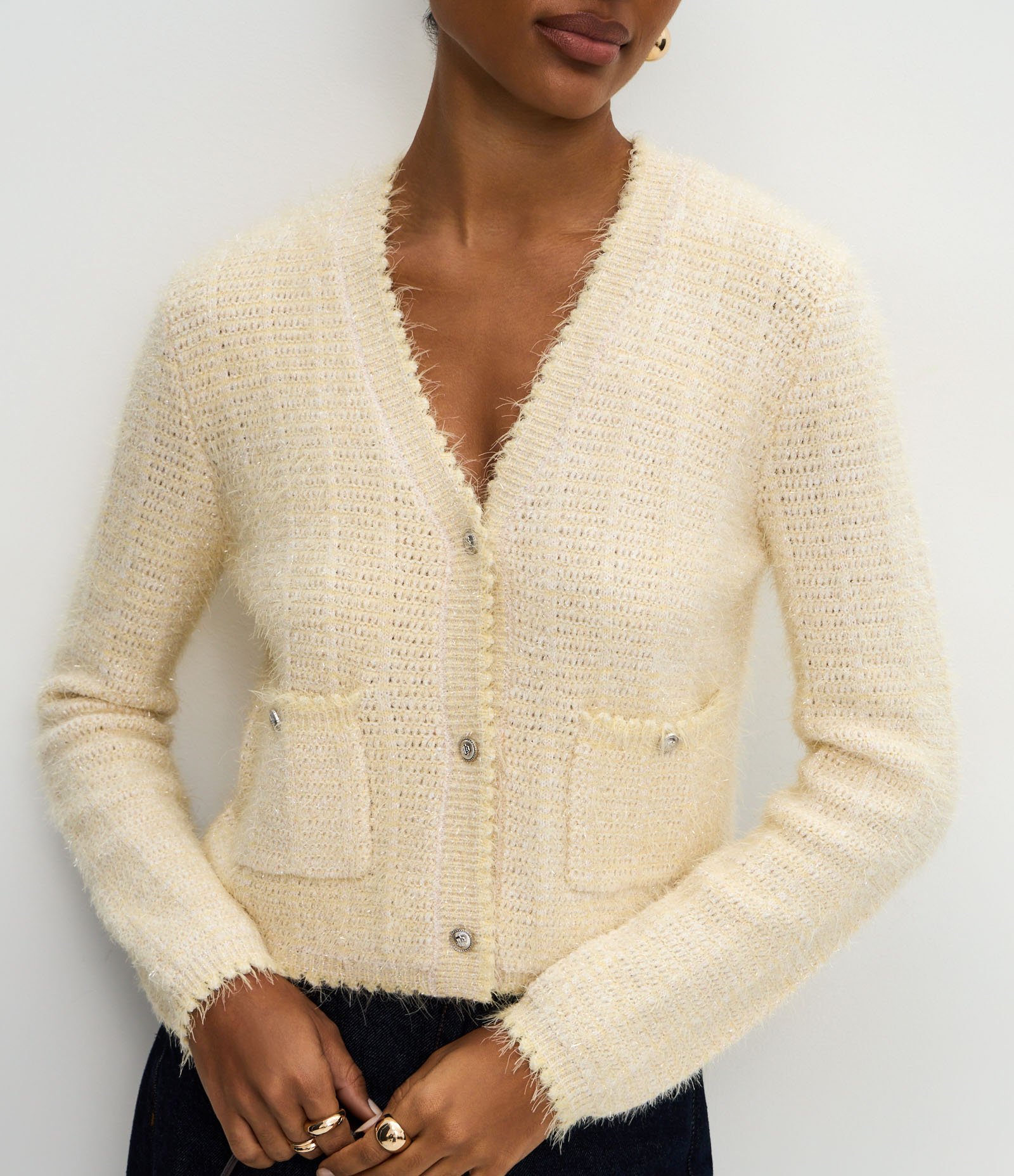 Cardigan Regular em Tricô com Botões Metalizados Amarelo 4
