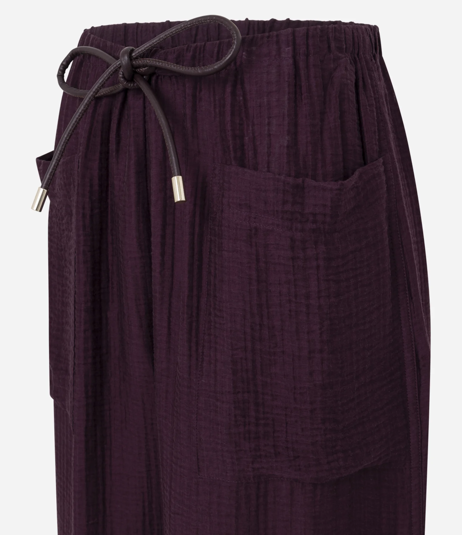 Calça Reta em Viscose com Bolsos Frontais e Cordão para Amarração Vinho 5
