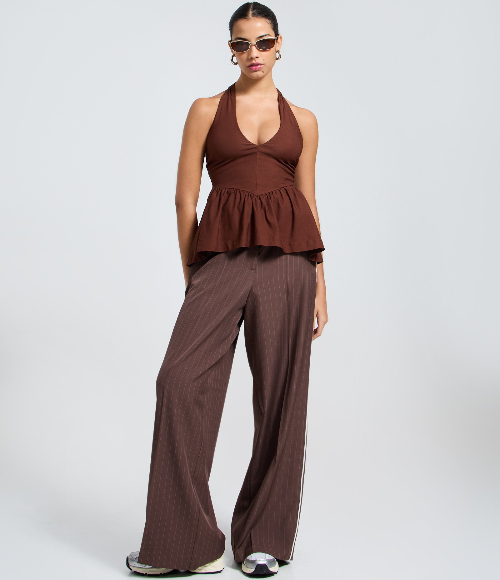 Top Peplum Frente Único Corsetado em Bengaline Marrom 2