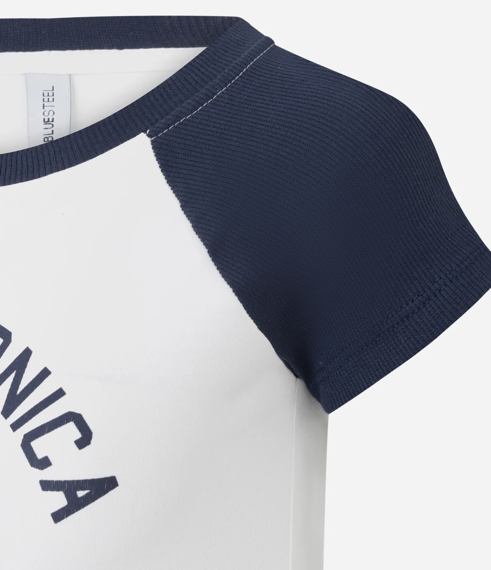 Camiseta College com Manga Contrastante e Estampa Santa Monica Branco 2