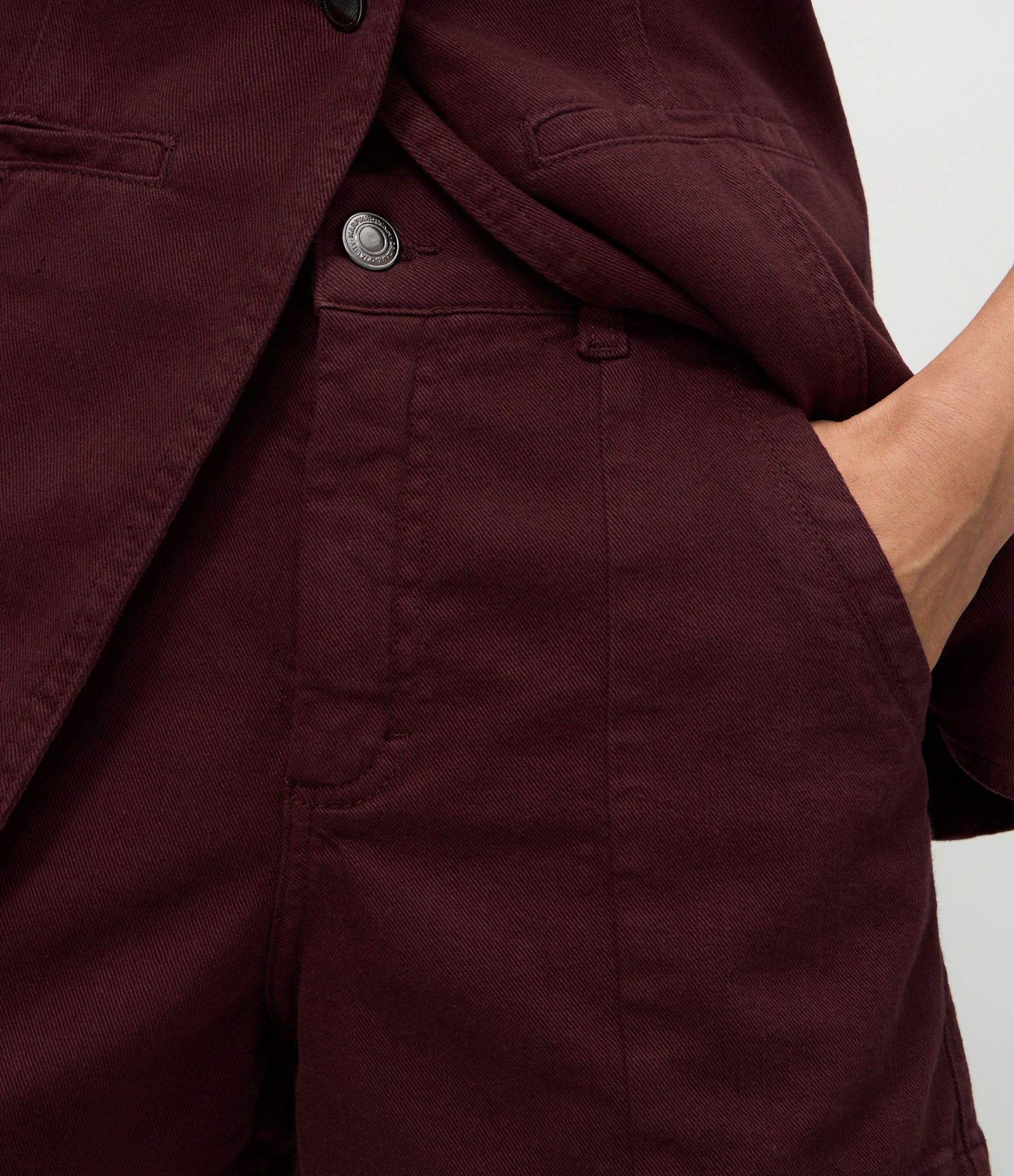 Short Regular em Sarja com Cintura Alta e Bolso Faca Roxo Escuro 3