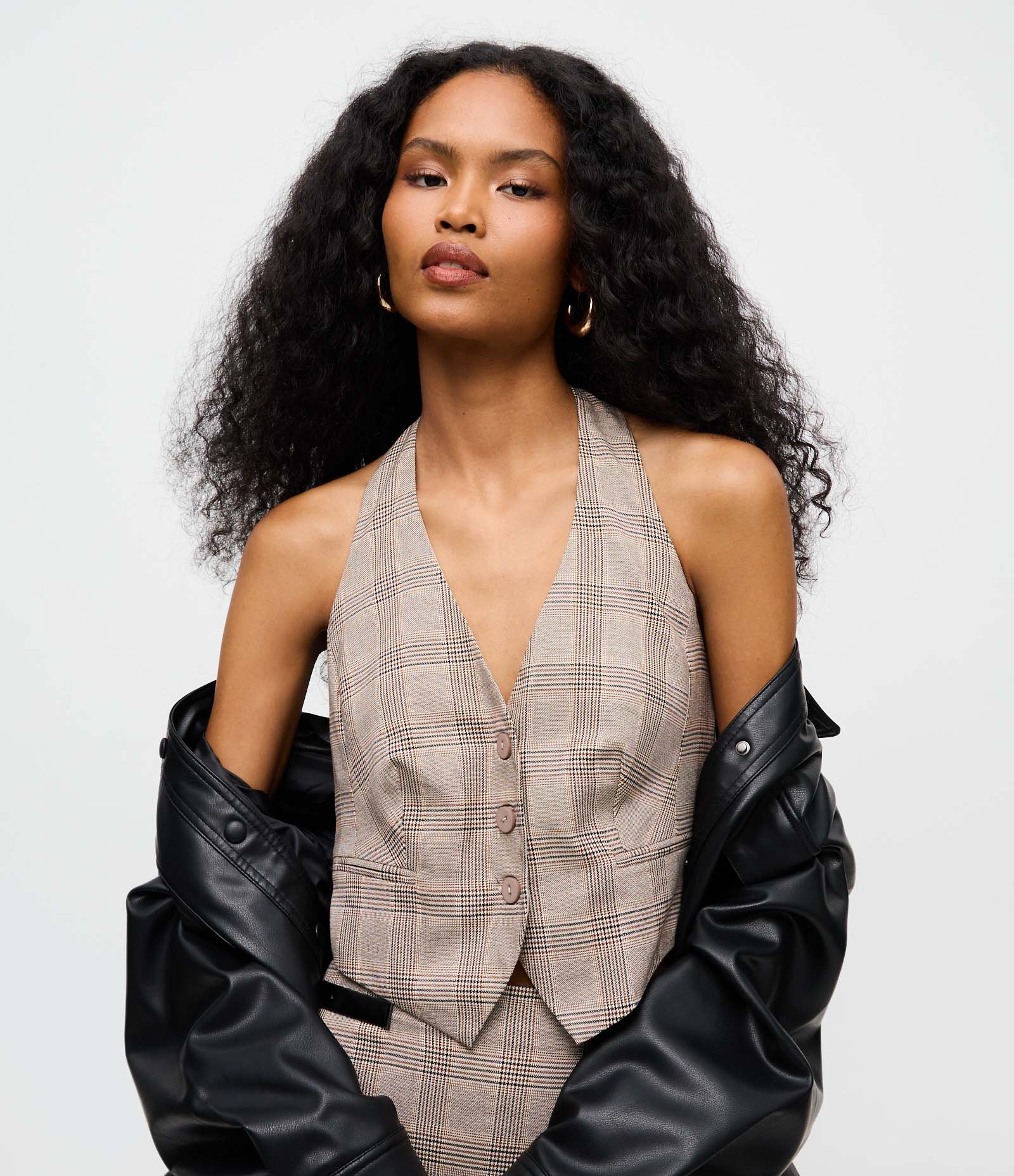 Blusa Colete Frente Única com Estampa Xadrez Bege 1