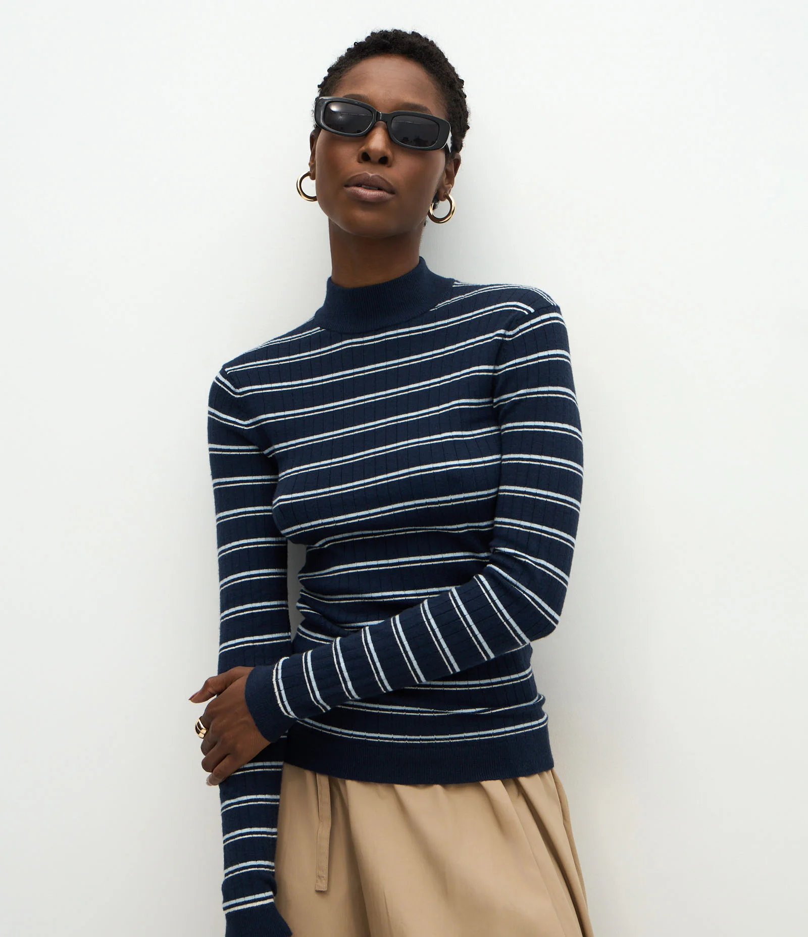 Blusa Regular em Tricô com Estampa Listrada Azul 1