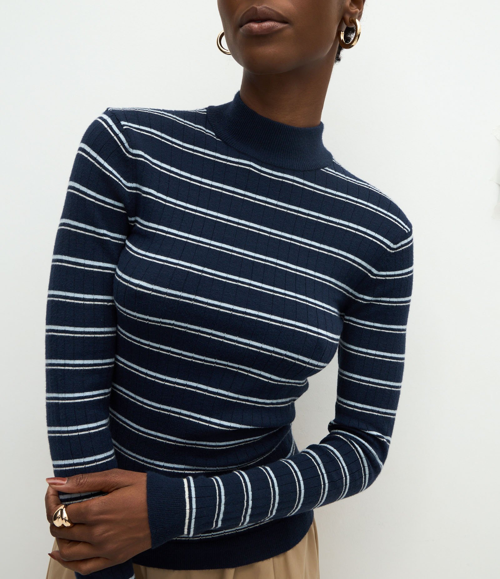 Blusa Regular em Tricô com Estampa Listrada Azul 4