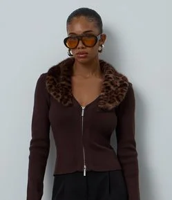 Cardigan em Tricô com Gola Animal Print Removível e Zíper