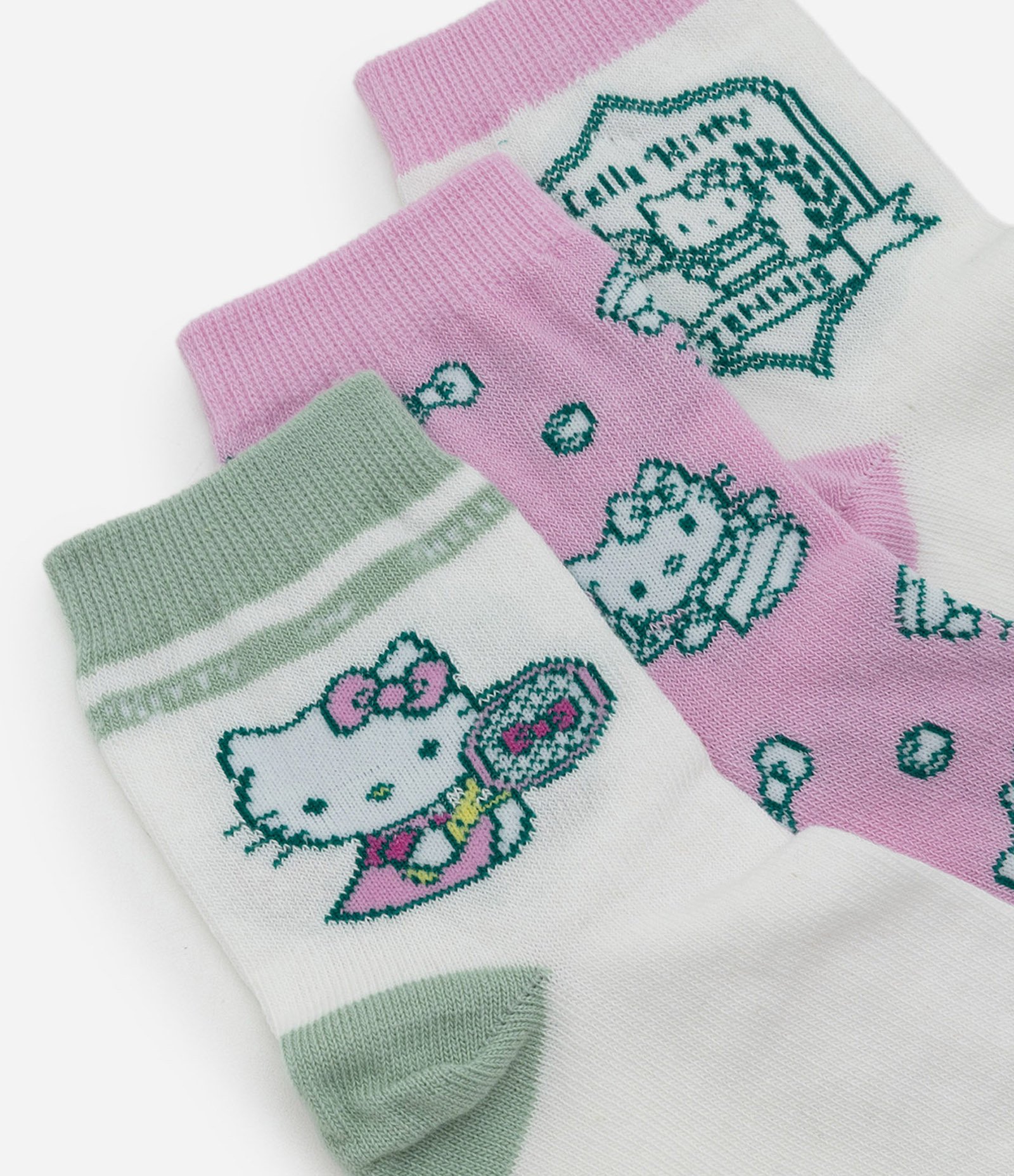 Kit Infantil 03 Meias com Estampa Hello Kitty – Tam 19/22 a 31/34 Sortido 3