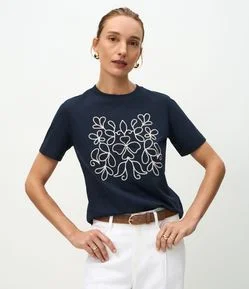 Camiseta em Algodão com Bordado Frontal