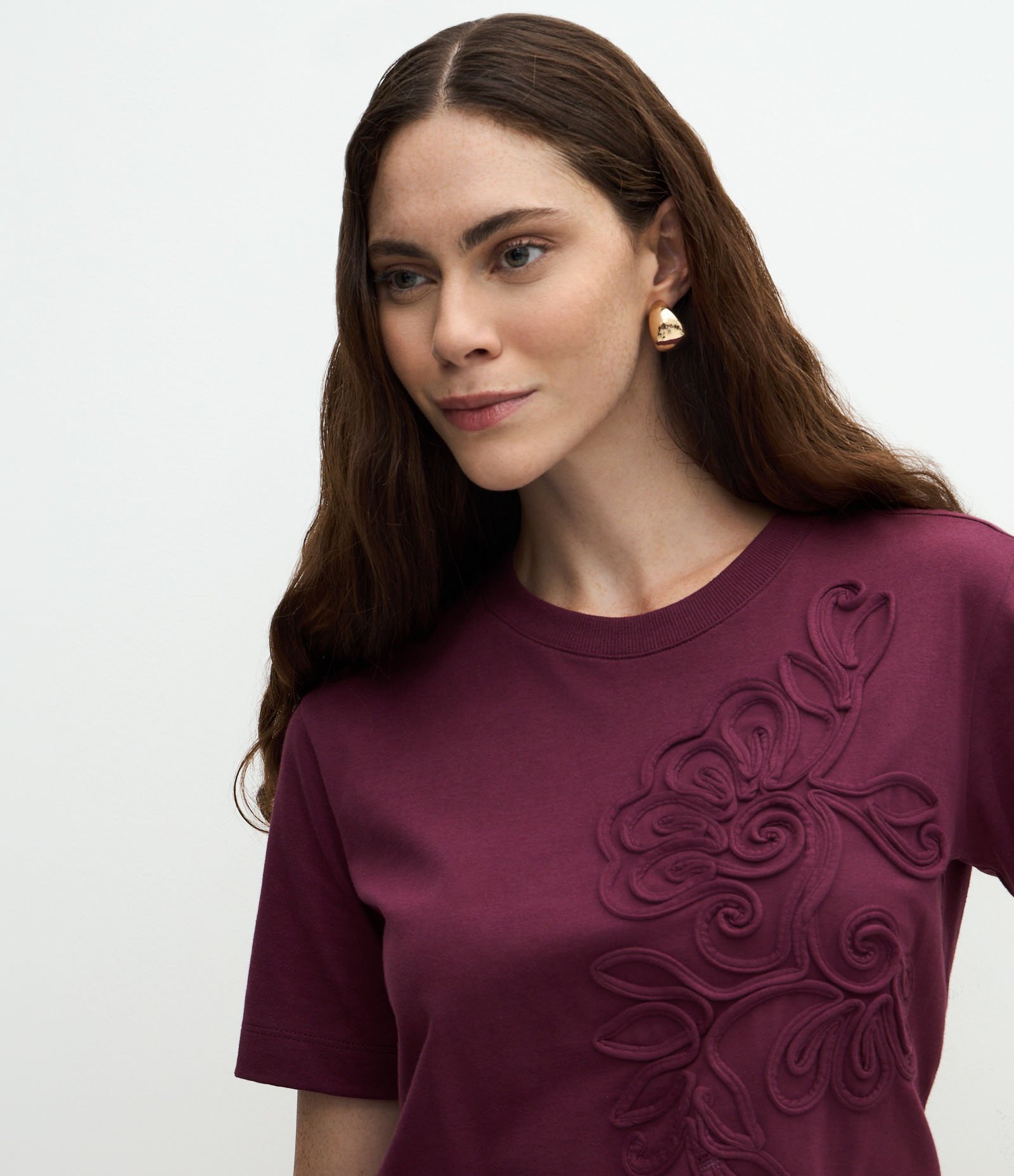 Camiseta em Algodão com Bordado Floral Roxo 3