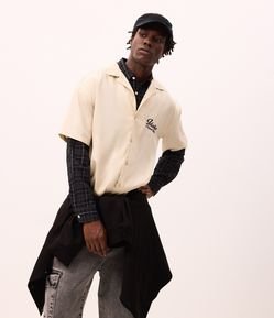 Camisa  Manga Curta Boxy com Bordado Idaho
