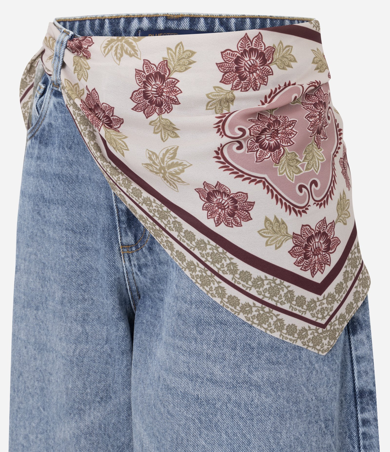 Calça Barrel em Jeans com Lenço Boho e Cintura Média Azul 3