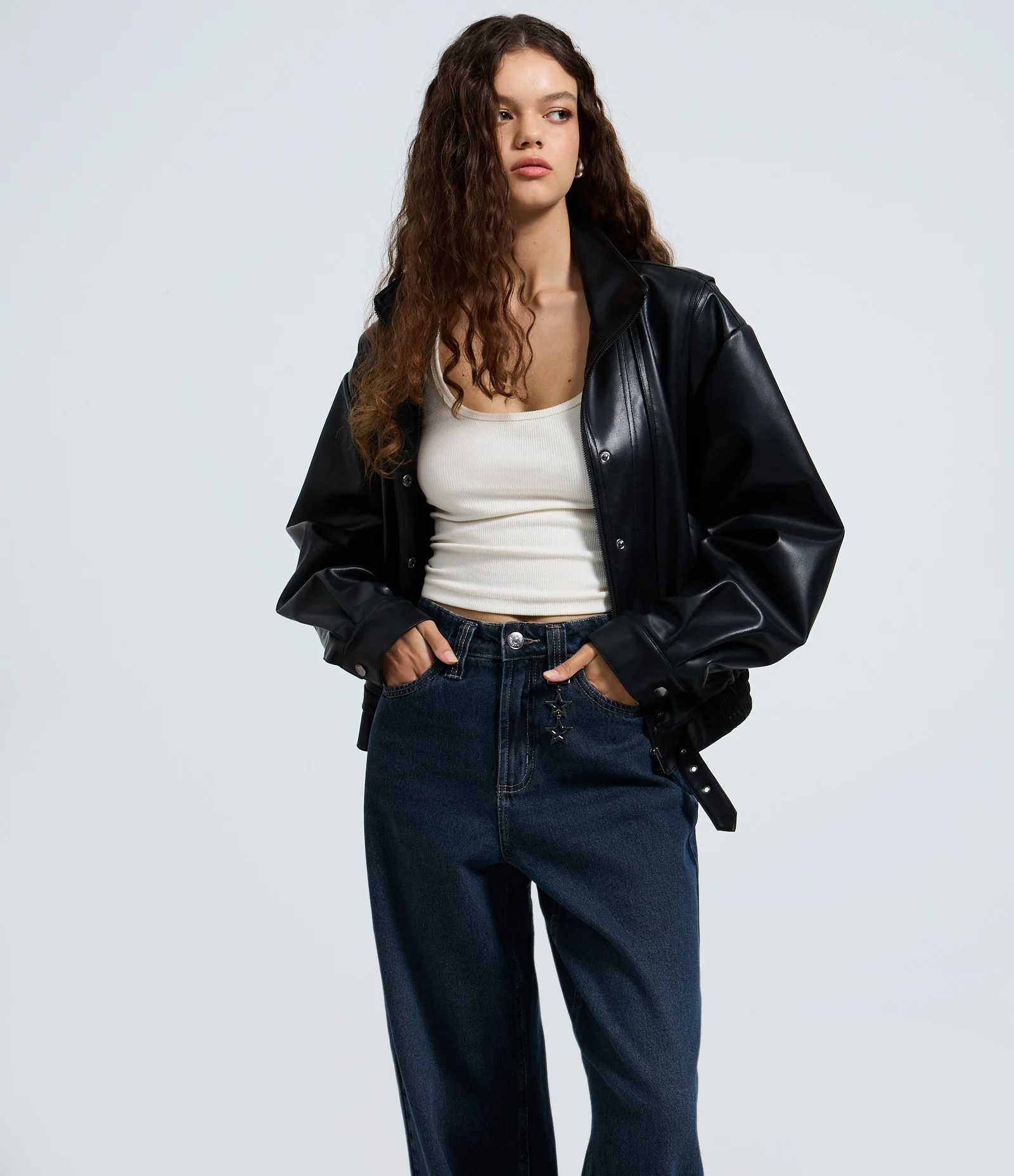 Calça Baggy em Jeans com Cintura Média e Pingente Removível Azul Escuro 2