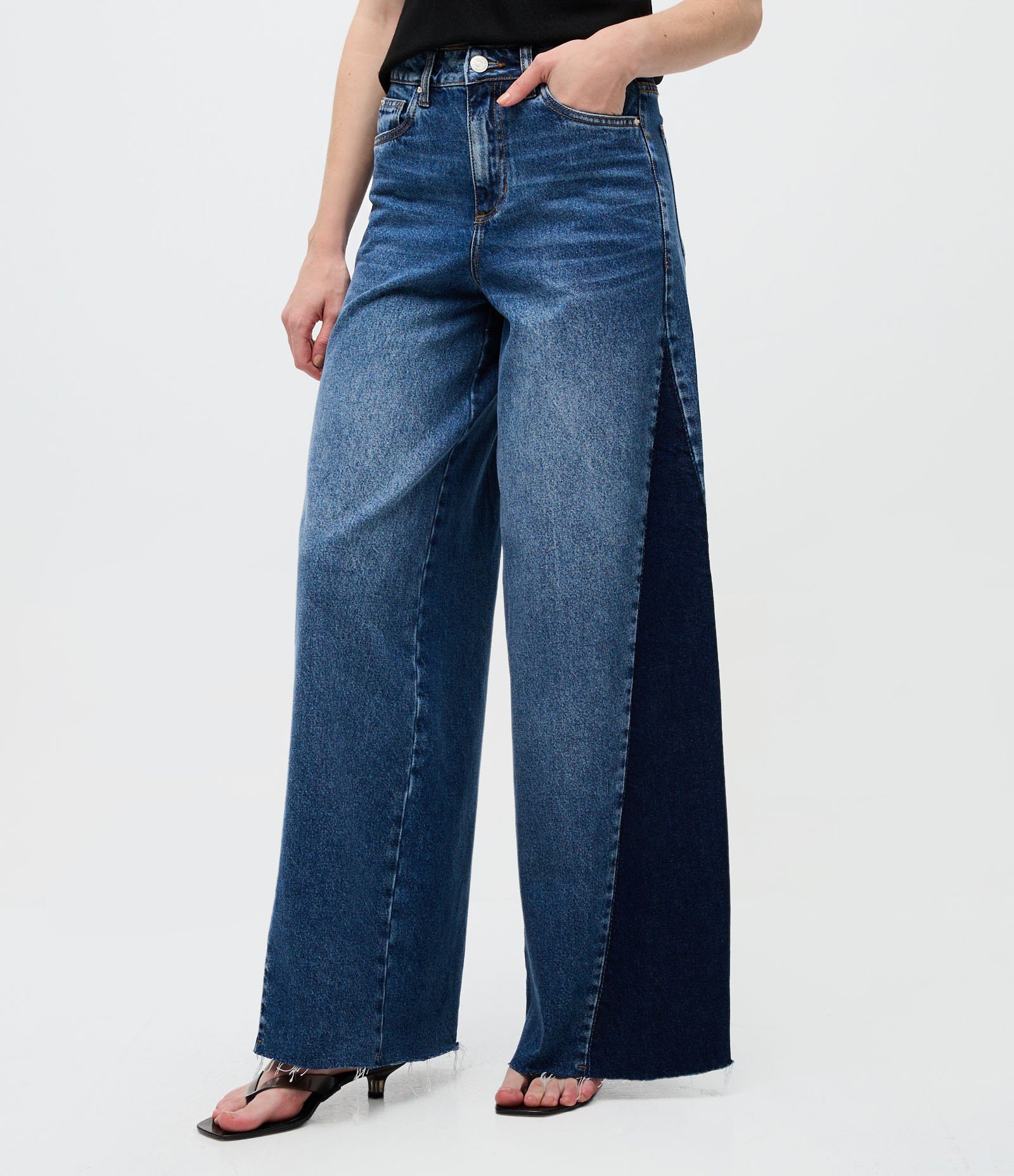 Calça Wide Leg em Jeans com Recorte Lateral e Cintura Média Azul 3
