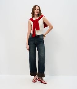 Calça Jeans Reta Comfort com Cintura Alta e Barra Dobrada