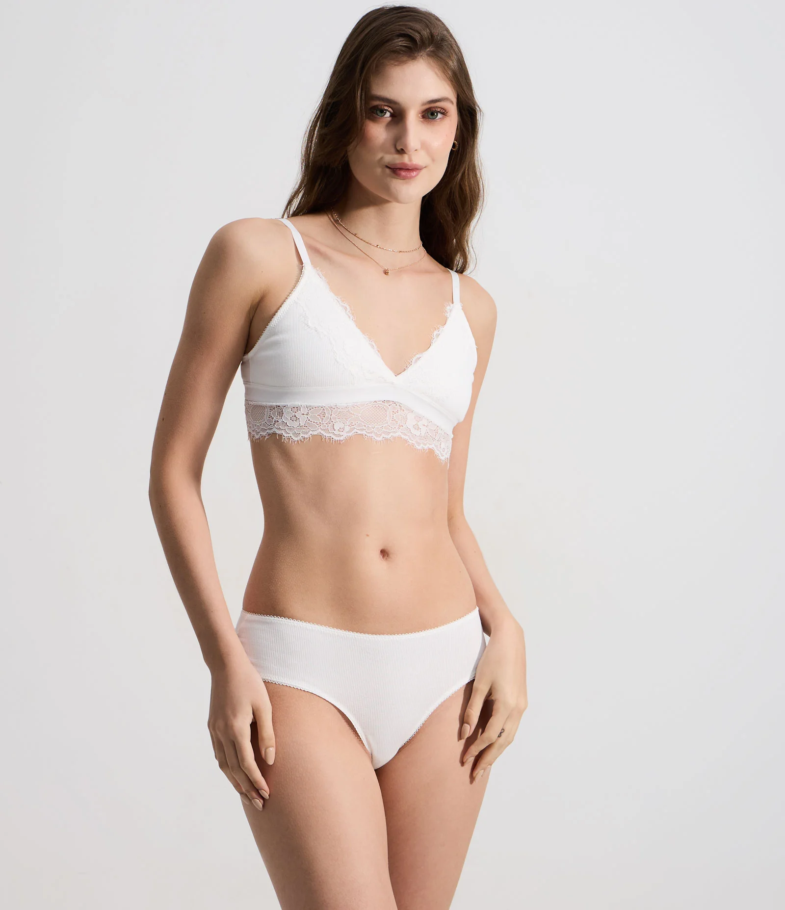 Calcinha Boyshort em Algodão Texturizado com Renda Contrastante Branco 2