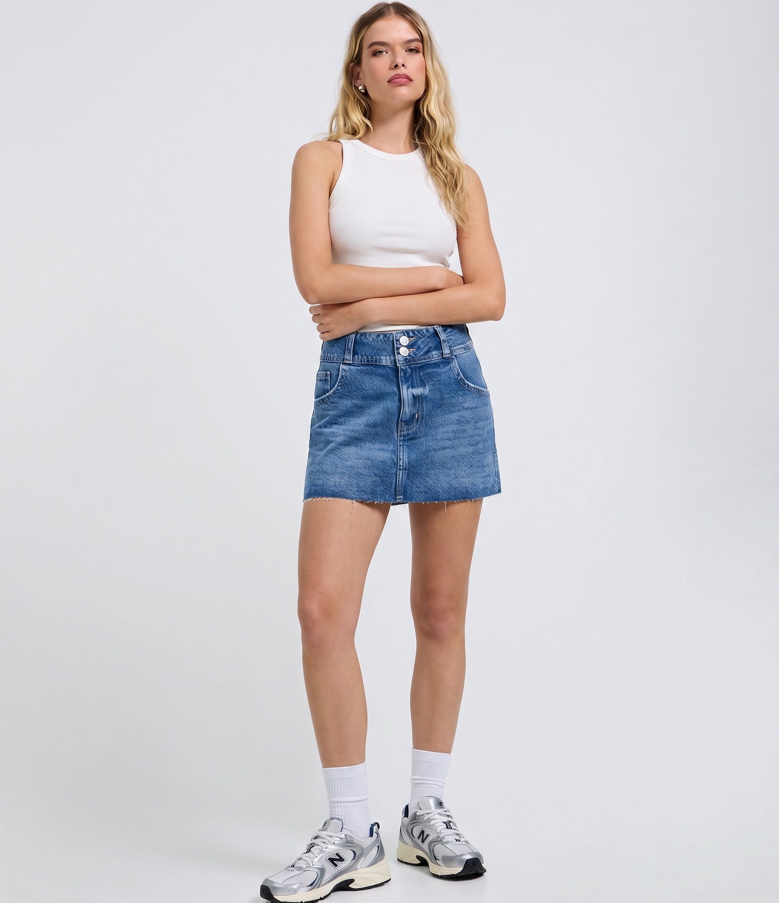Minissaia em Jeans com Cintura Baixa e Bolsos Azul 3