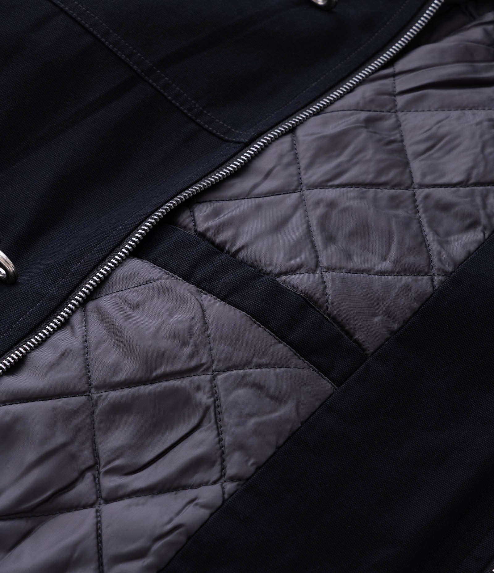 Jaqueta Pesada em Sarja Lisa com Trava de Metal Preto 6