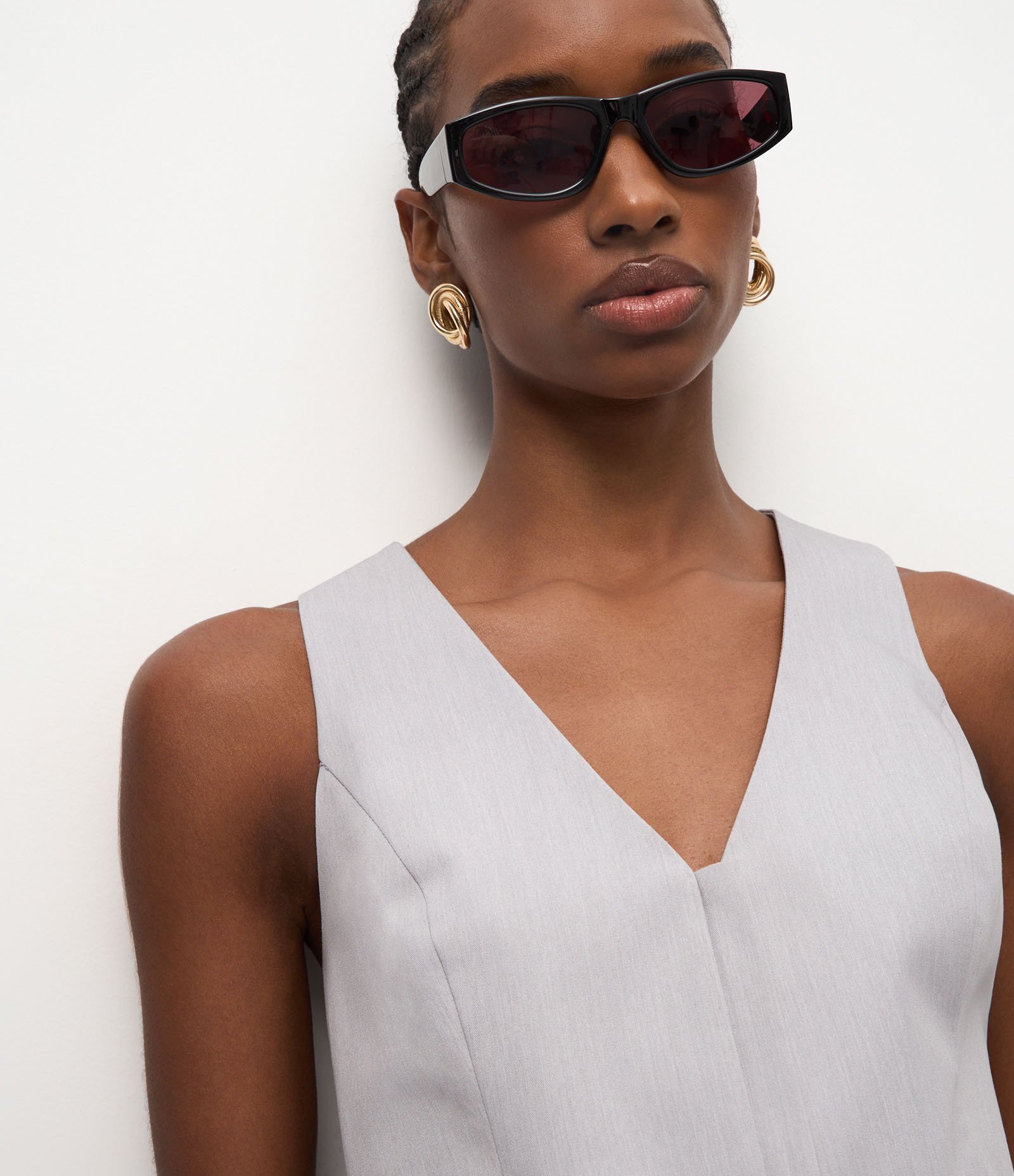 Colete Ajustado de Alfaiataria com Fechamento em Zíper Cinza 3