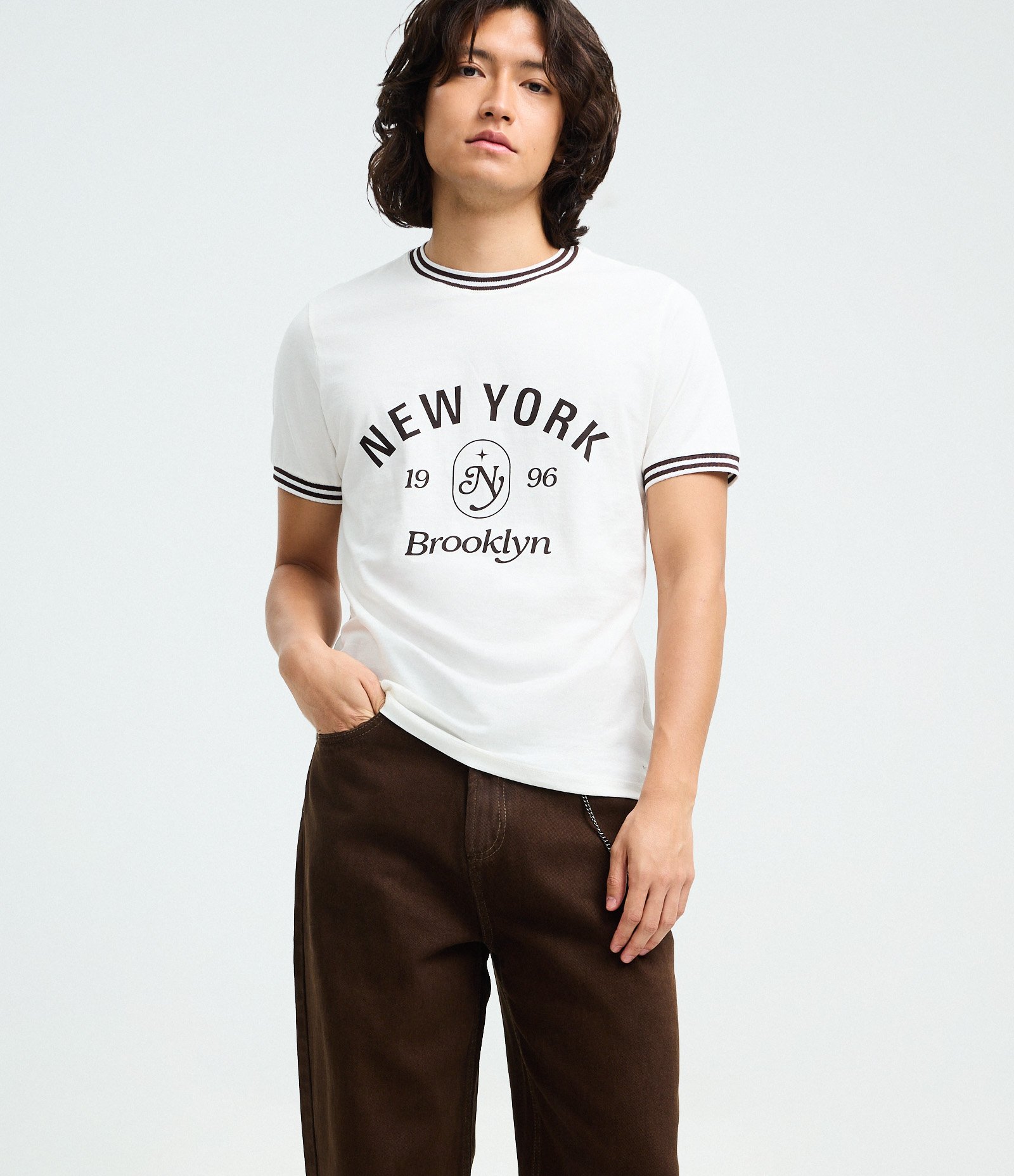 Calça Super Baggy em Sarja com Corrente Marrom 4