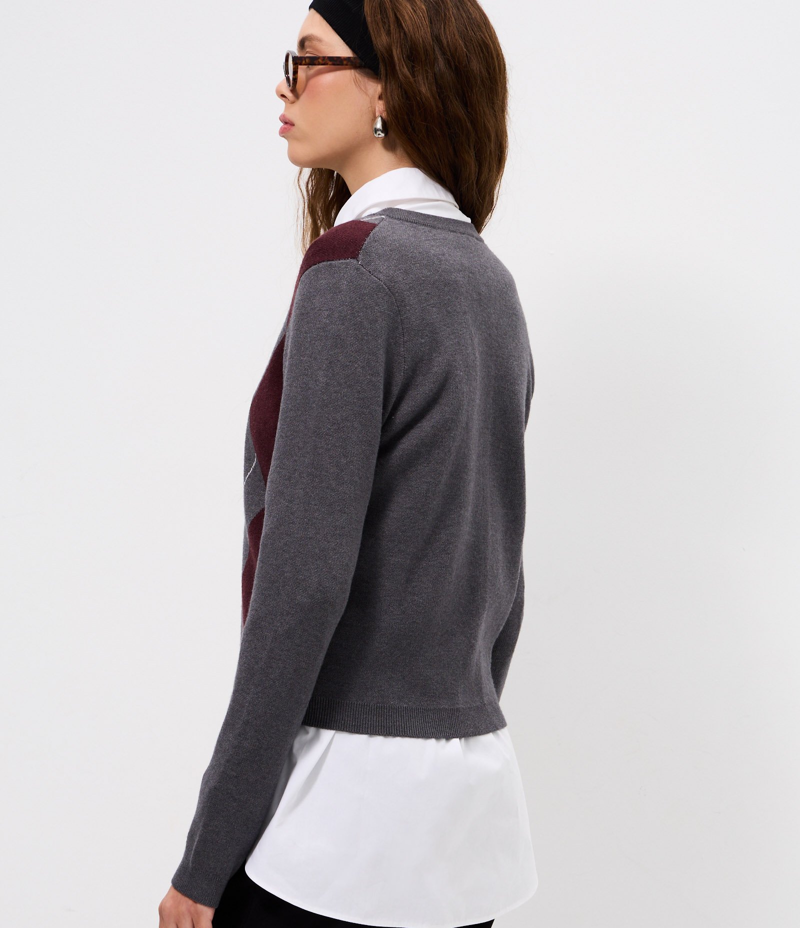 Blusa em Tricô Xadrez com Botões Frontais Cinza 5