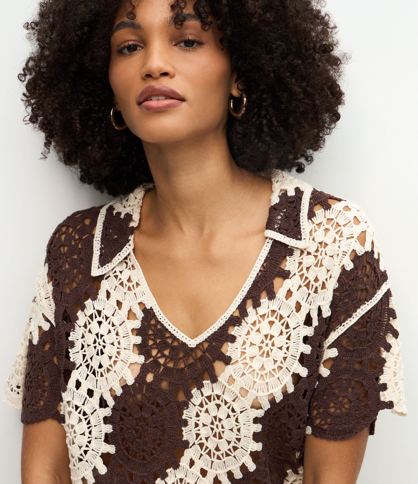 Blusa Alongada de Tricô com Mix em Pontos Efeito Crochê Marrom 4