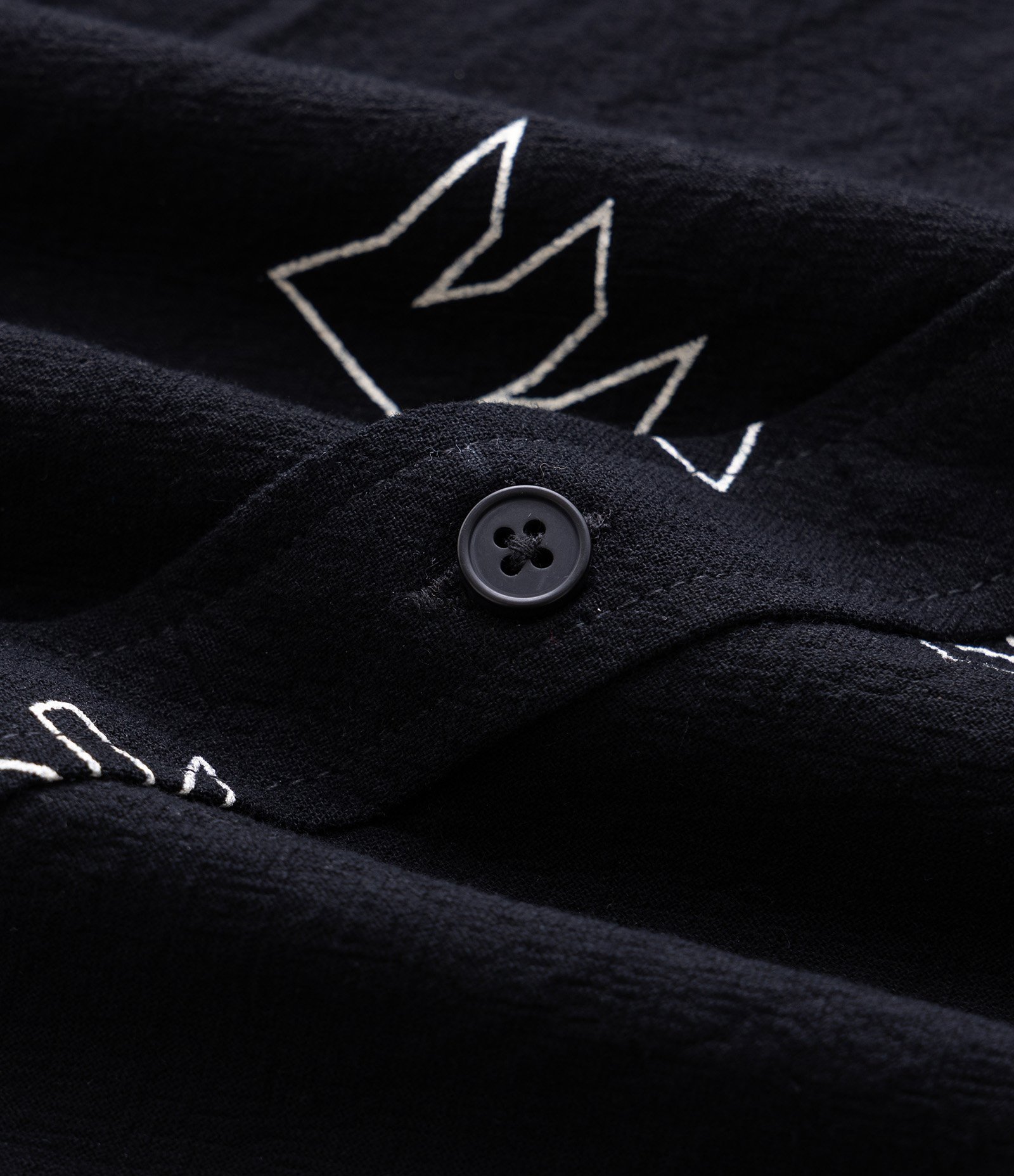 Camisa Relaxed Manga Curta com Textura e Estampa Mini Ícones Preto 6