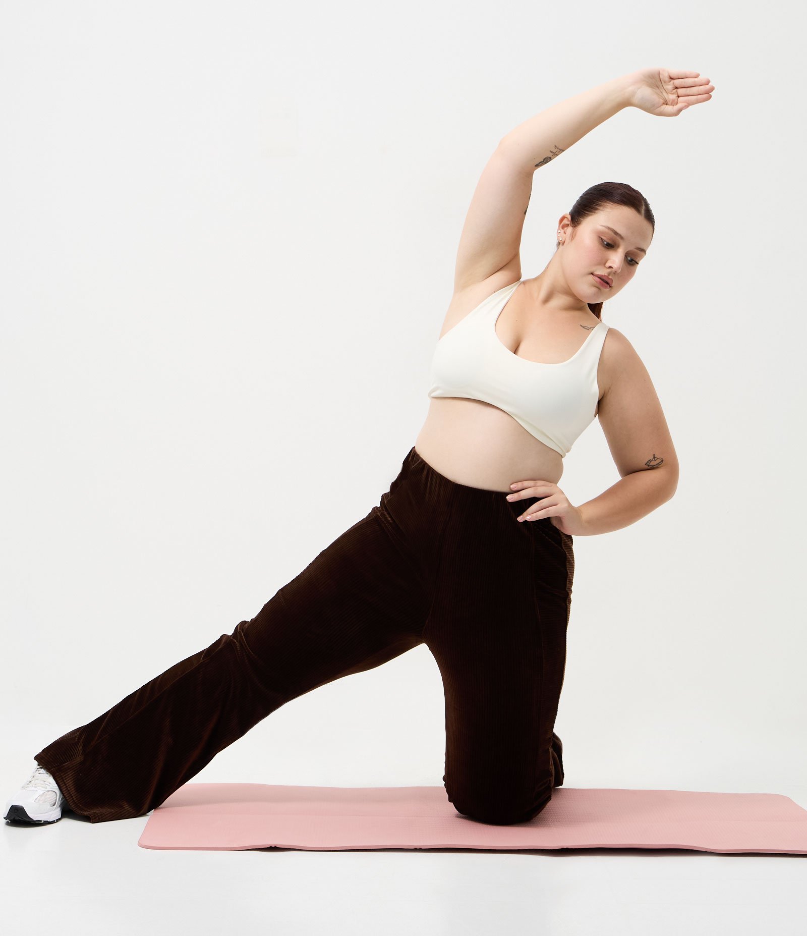 Calça Esportiva em Plush com Recortes Curve & Plus Size Marrom 1