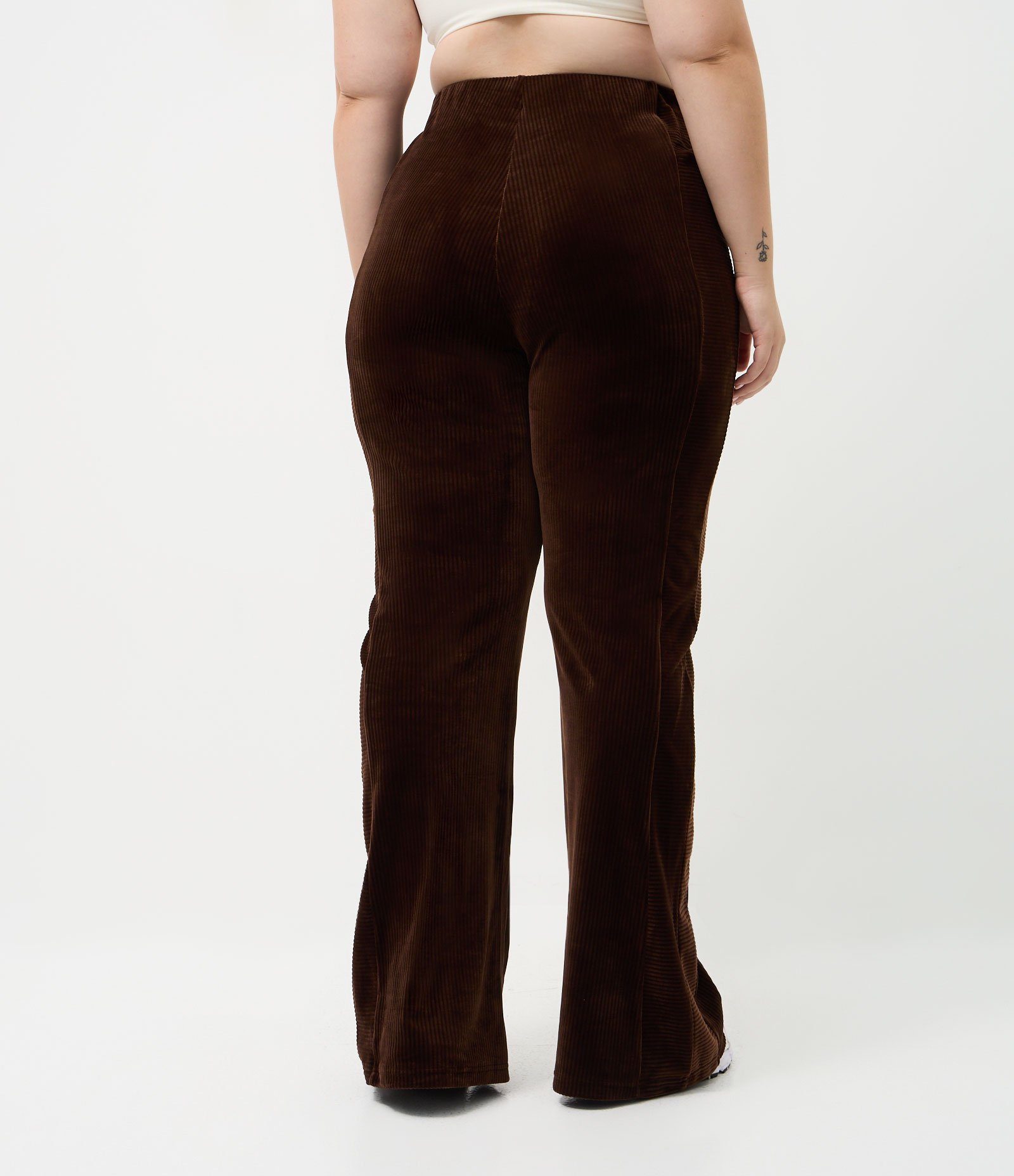 Calça Esportiva em Plush com Recortes Curve & Plus Size Marrom 5