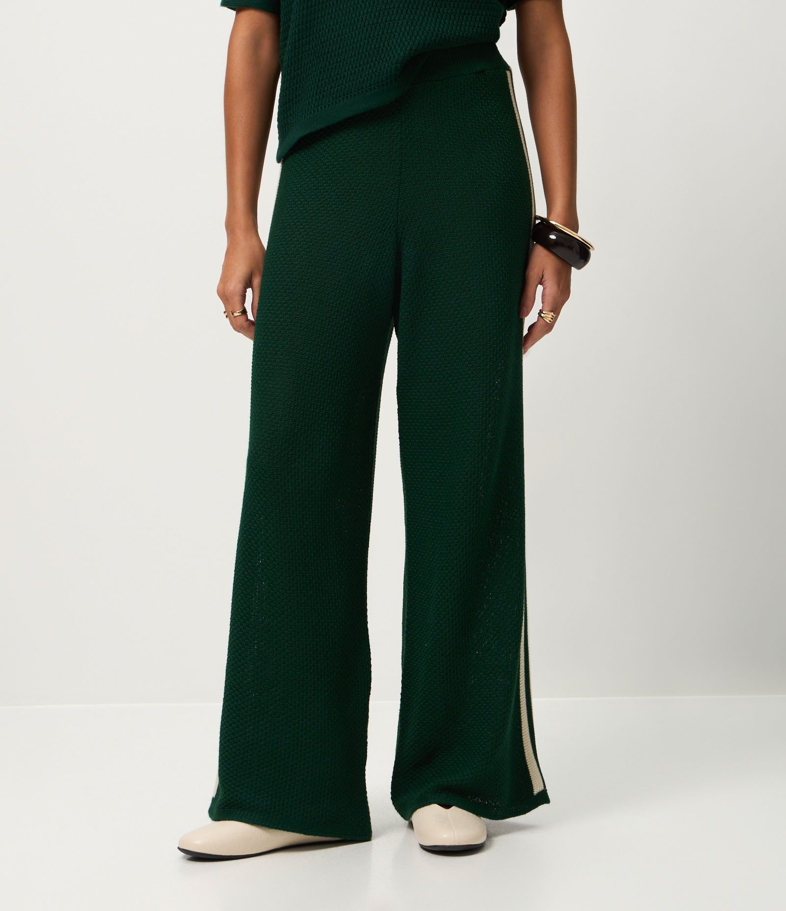 Calça Wide Leg em Tricô com Viés Contrastantes Verde 4