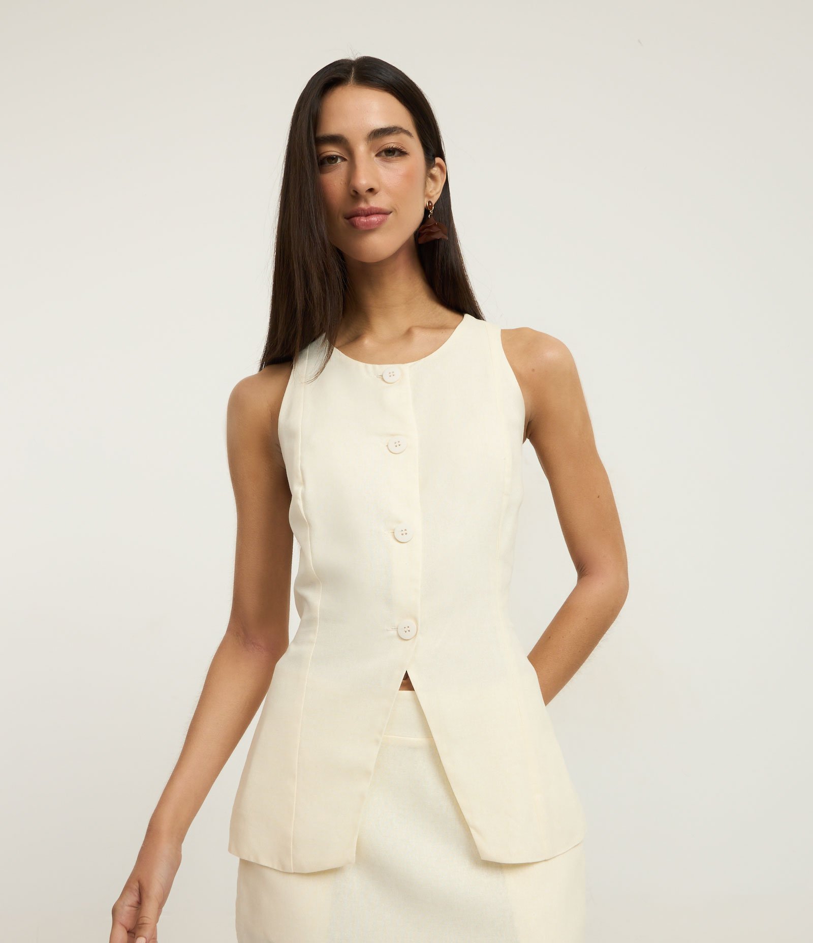 Colete em Viscolinho Acinturado com Faixa Ajustável Branco 1