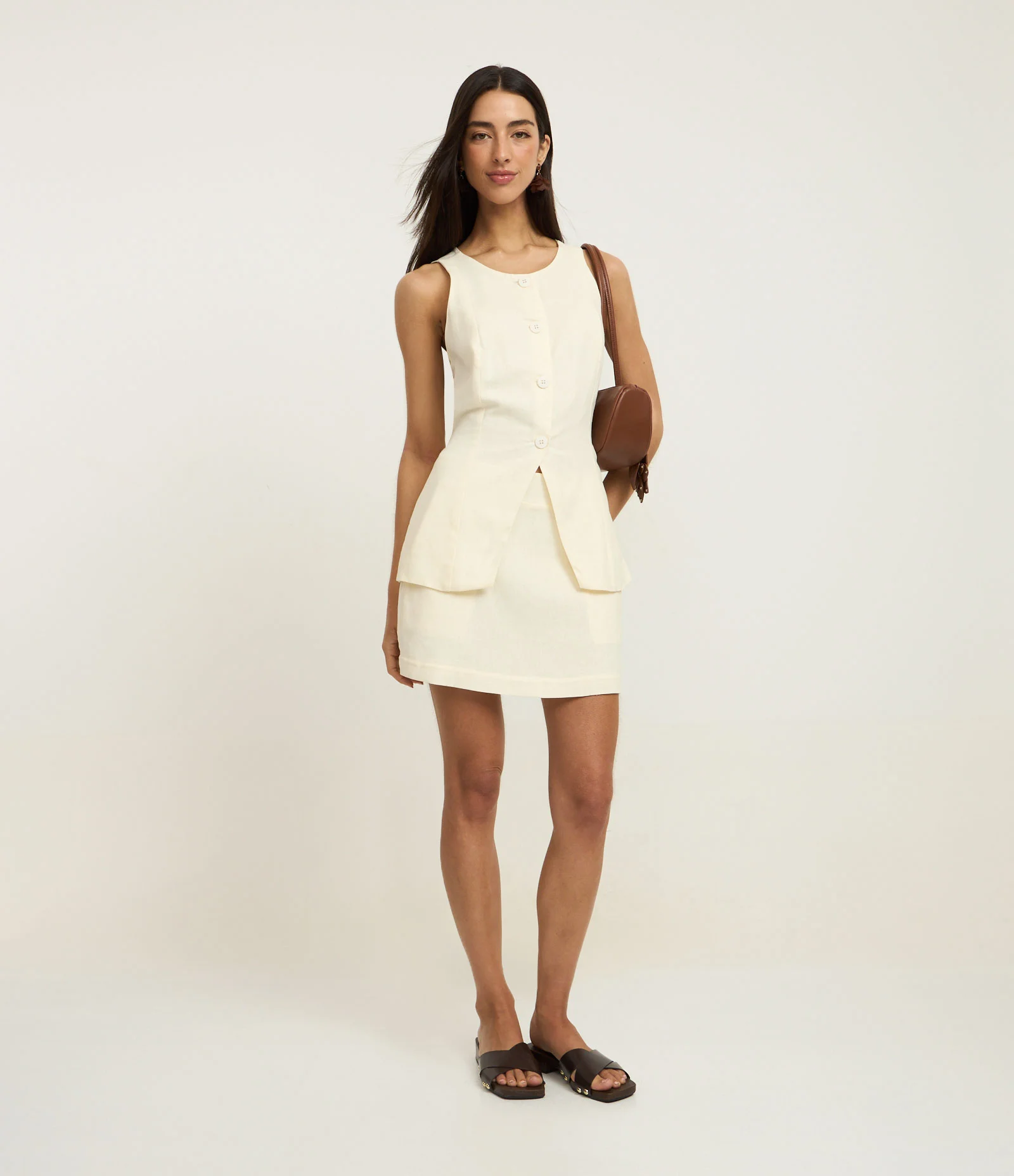 Colete em Viscolinho Acinturado com Faixa Ajustável Branco 2