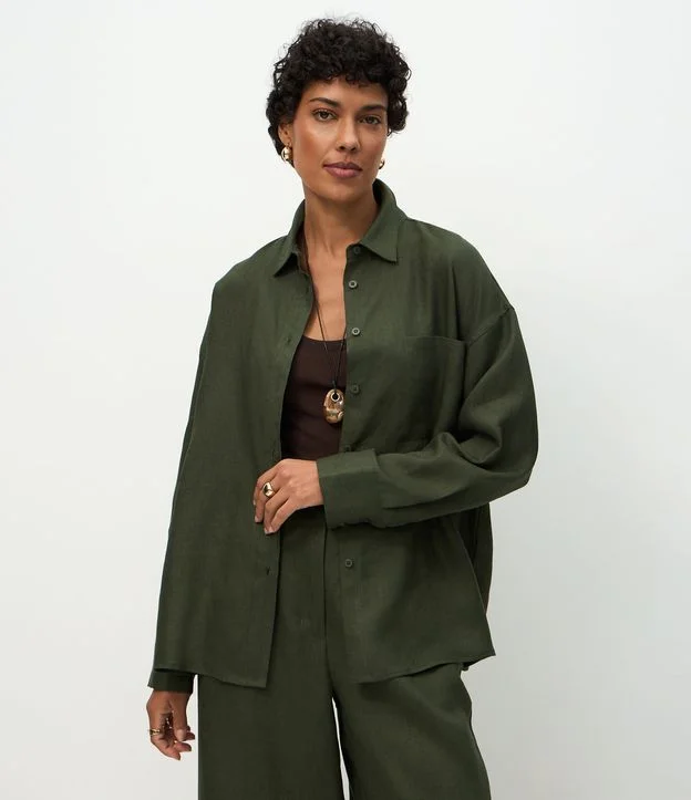 Camisa Oversized em Linho com Bolso no Peito