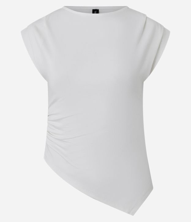 Blusa em Ponto Roma com Efeito Drapeado nos Ombros e Barra Assimétrica