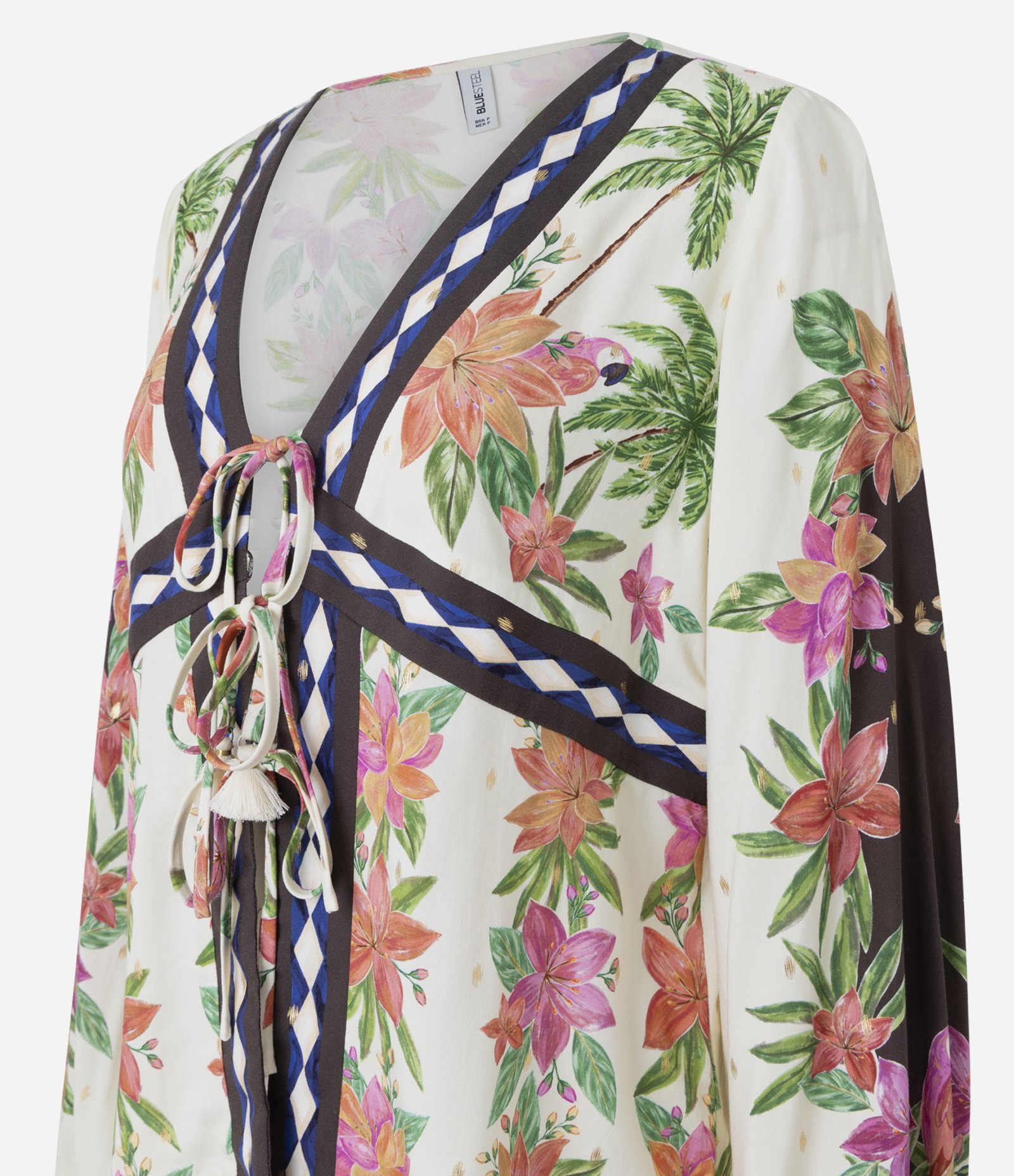 Blusa Bata em Viscose com Estampa Floral e Amarração Off White 2
