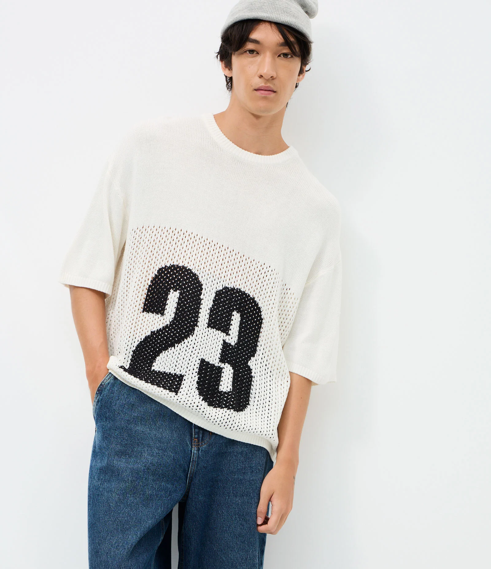 Camiseta Oversized Manga Curta em Jacquard Esportiva Nº 23 Branco 1